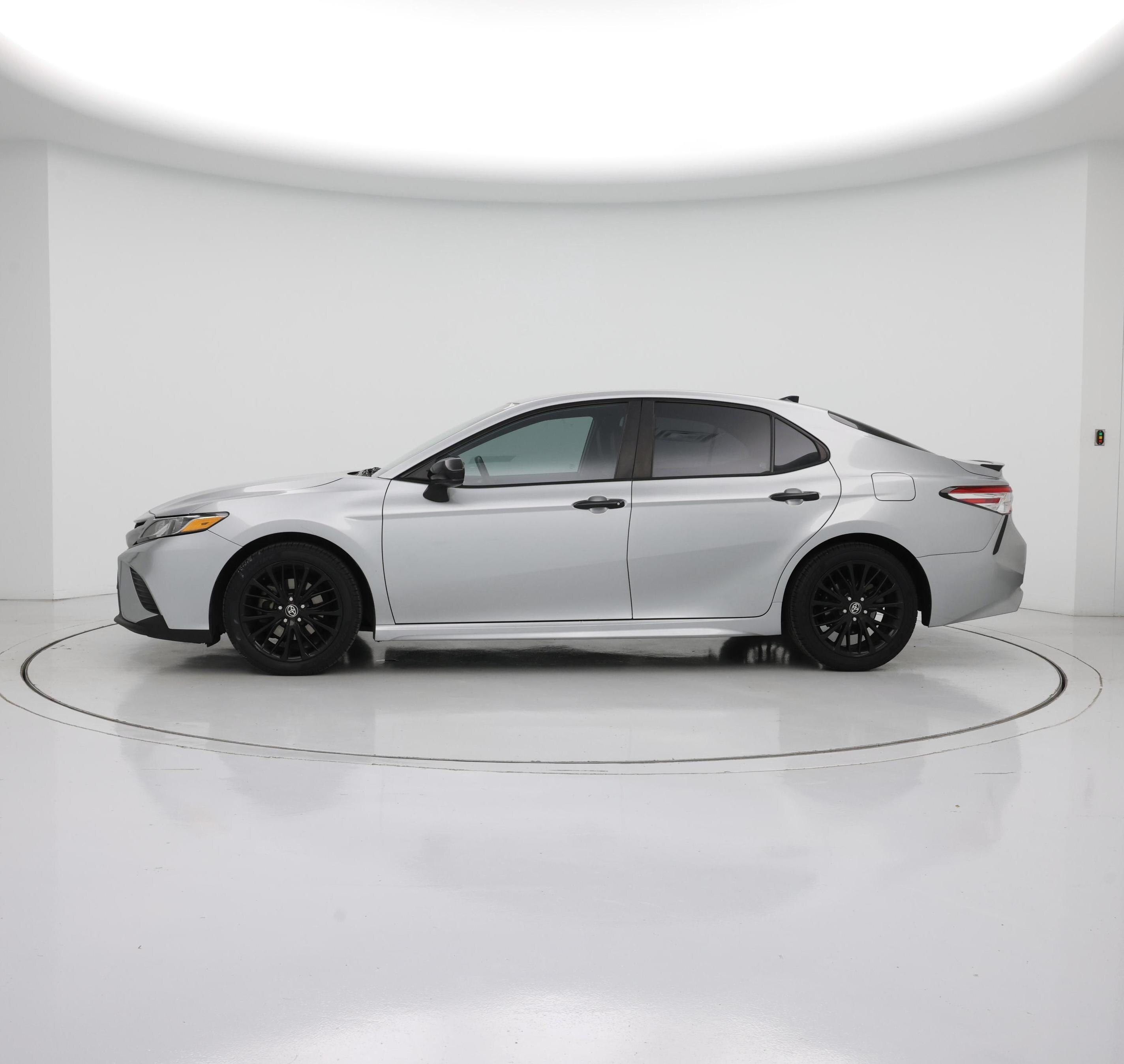 Thumbnail: 2020 Toyota Camry - 3