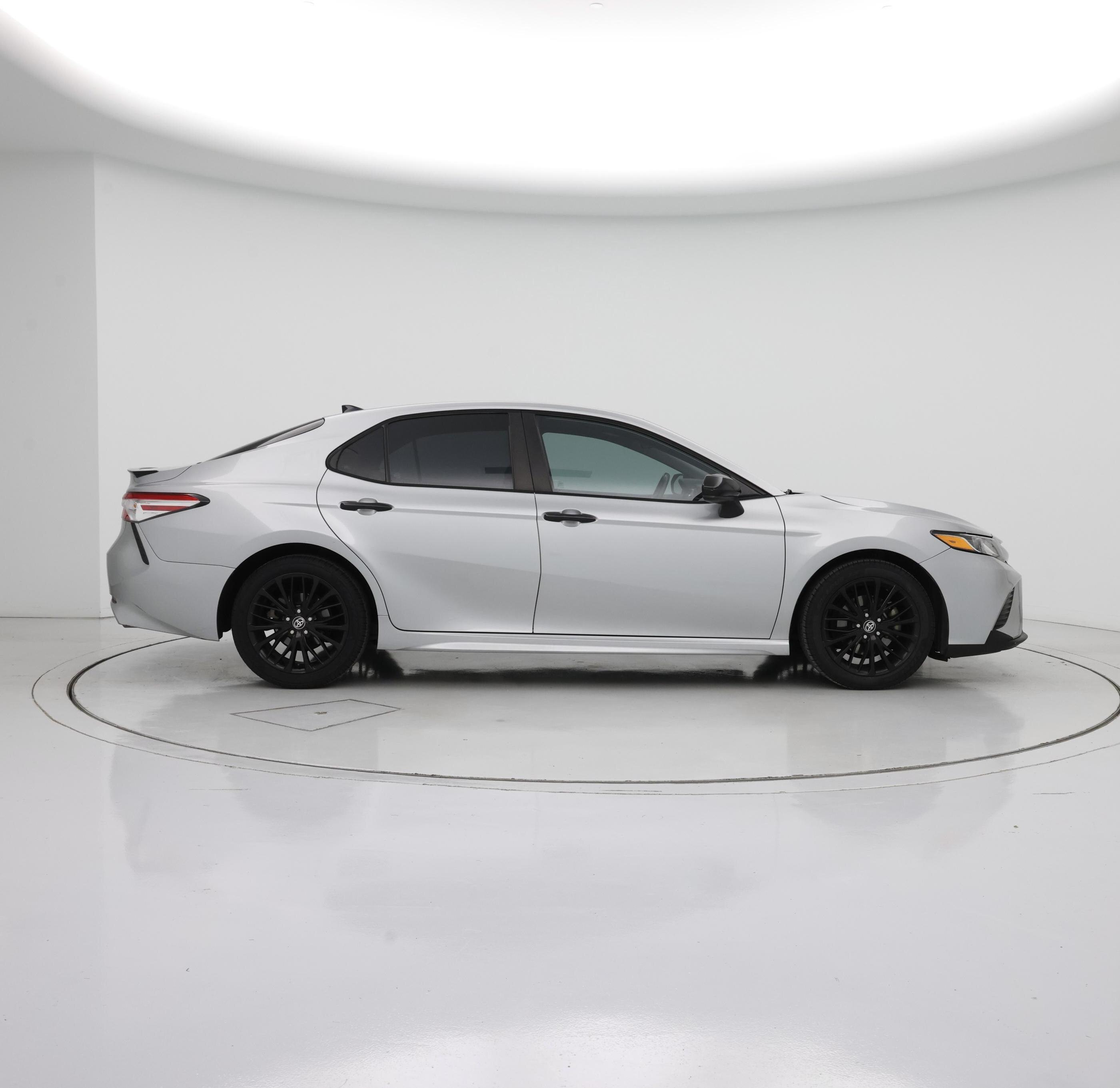 Thumbnail: 2020 Toyota Camry - 7