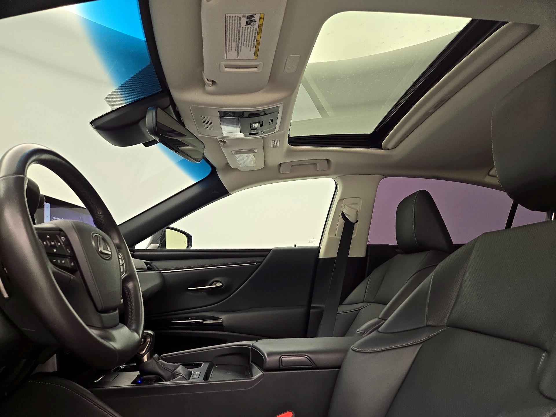 Thumbnail: 2024 Lexus ES - 19