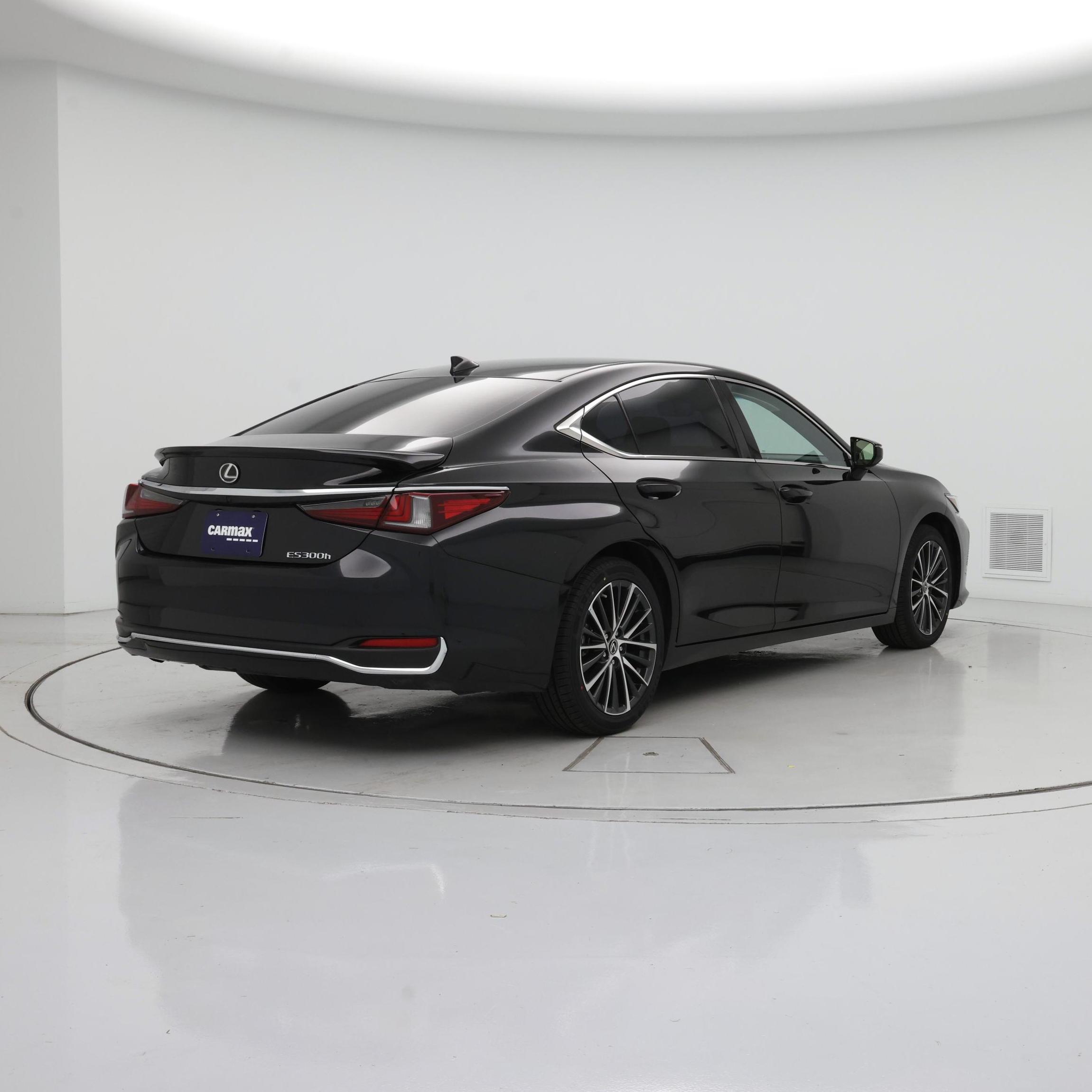 Thumbnail: 2024 Lexus ES - 8