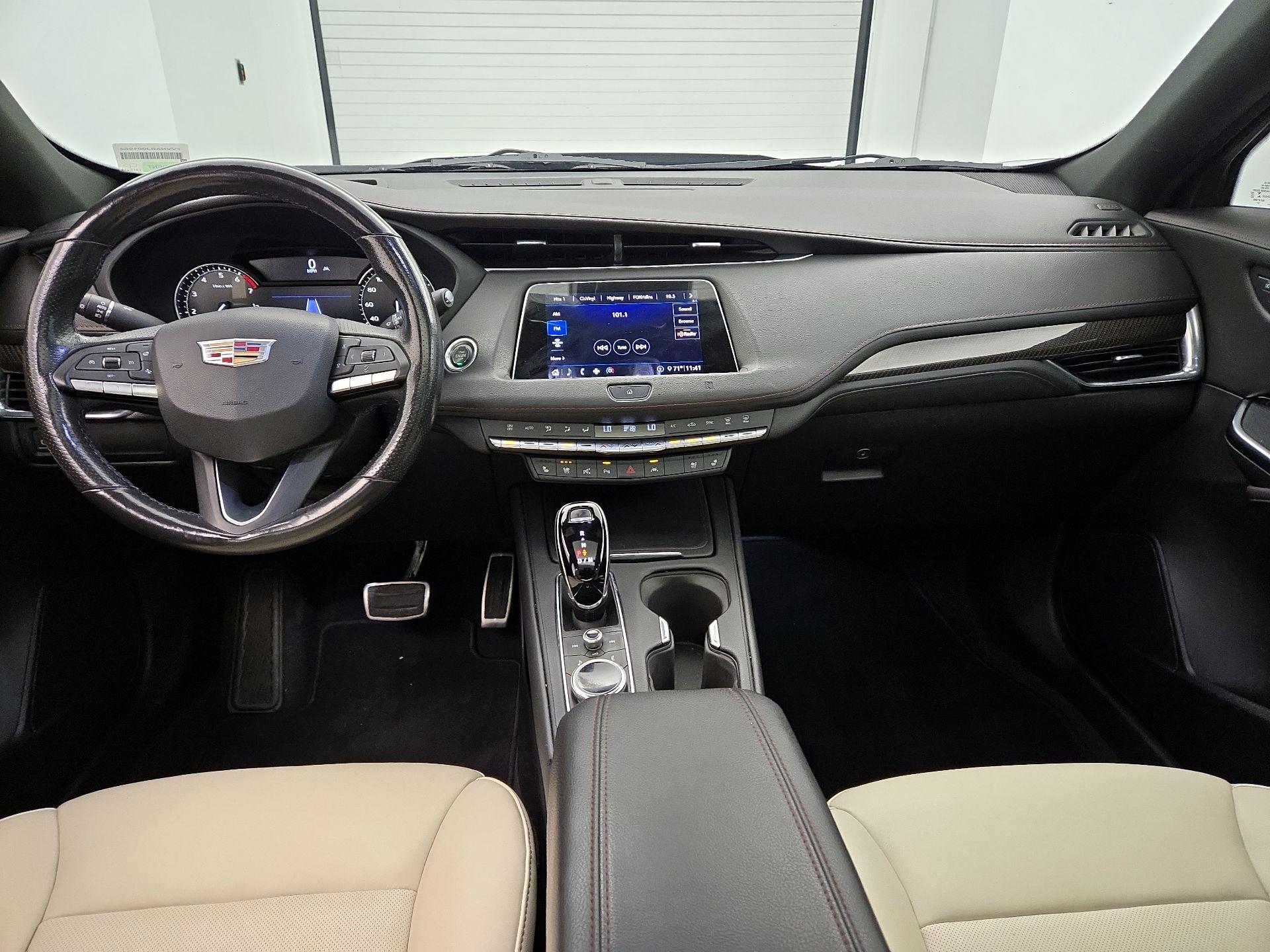 Thumbnail: 2020 Cadillac XT4 - 9