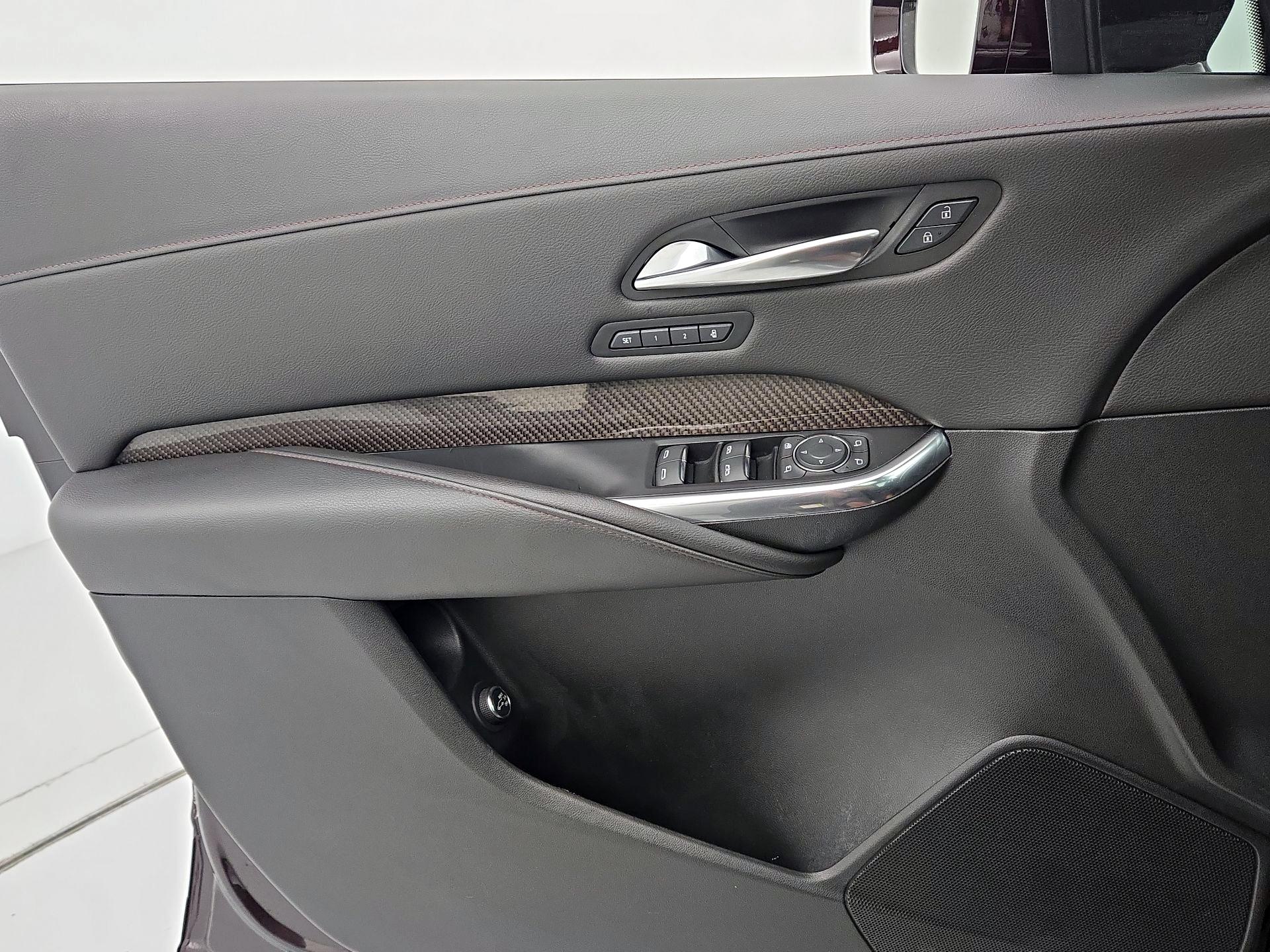 Thumbnail: 2020 Cadillac XT4 - 12
