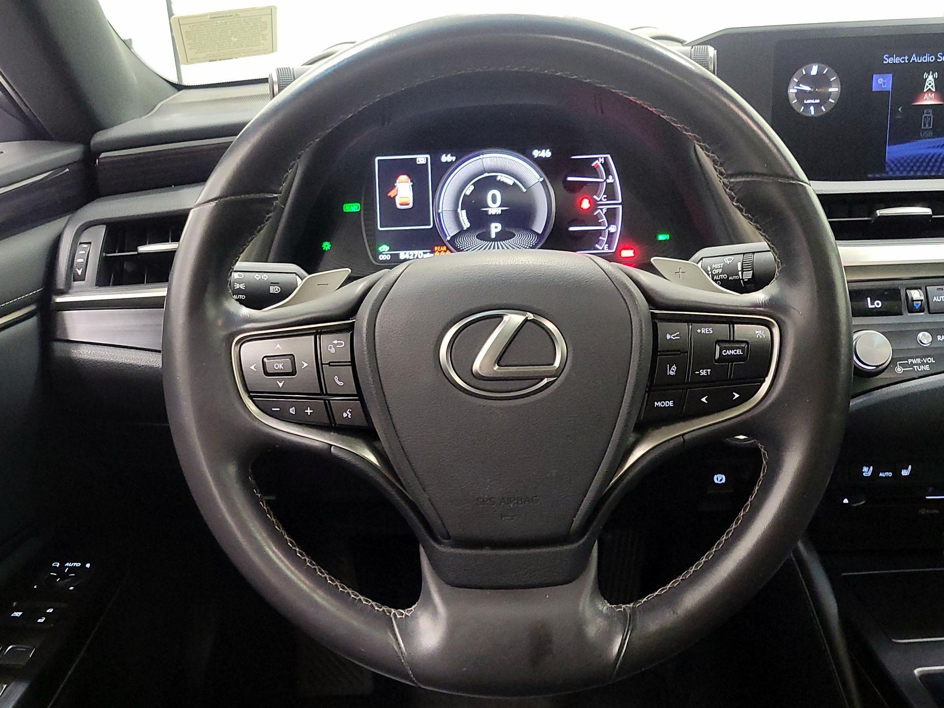 Thumbnail: 2021 Lexus ES - 10