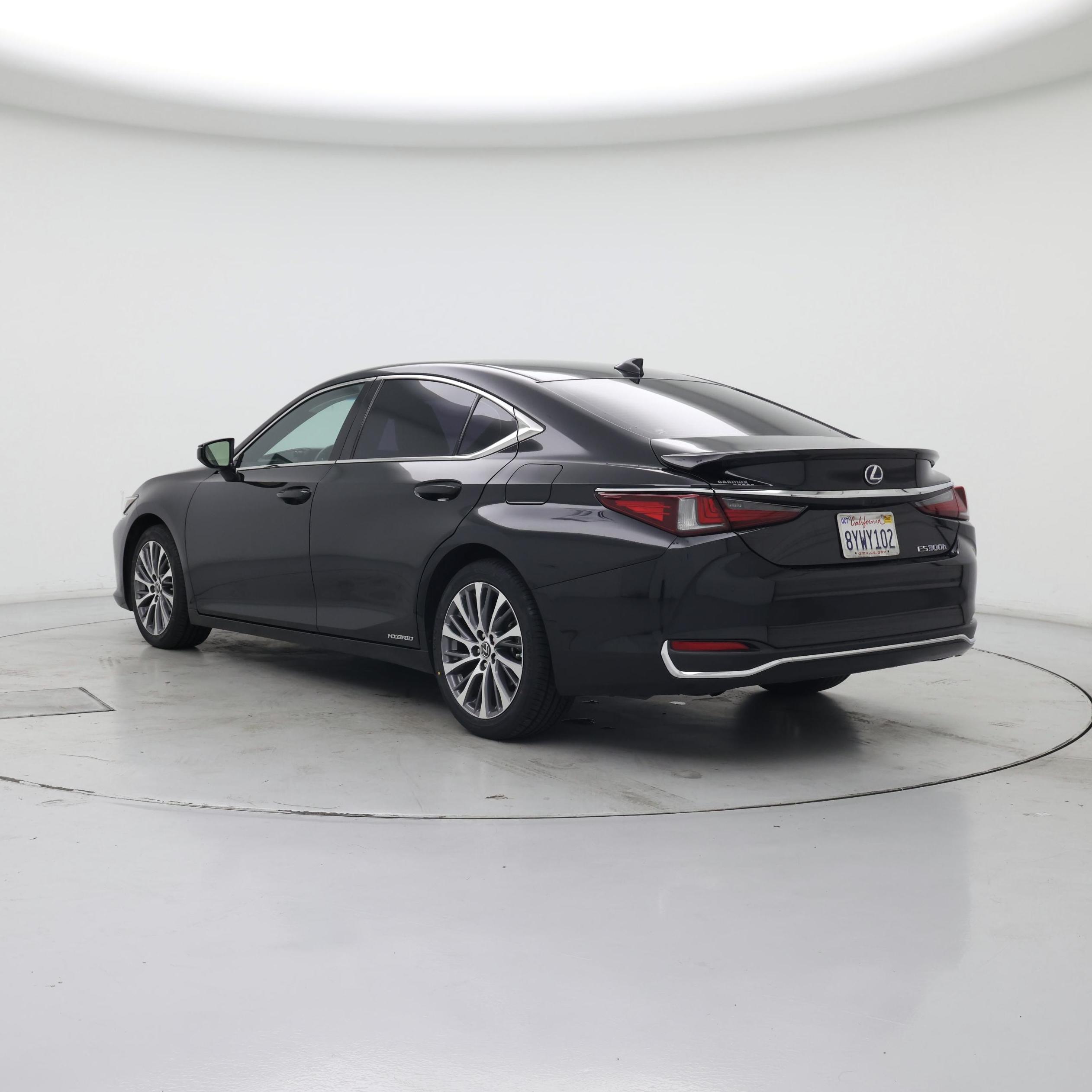 Thumbnail: 2021 Lexus ES - 2