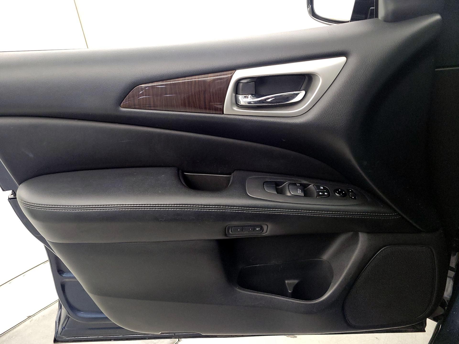 Thumbnail: 2014 Nissan Pathfinder - 12