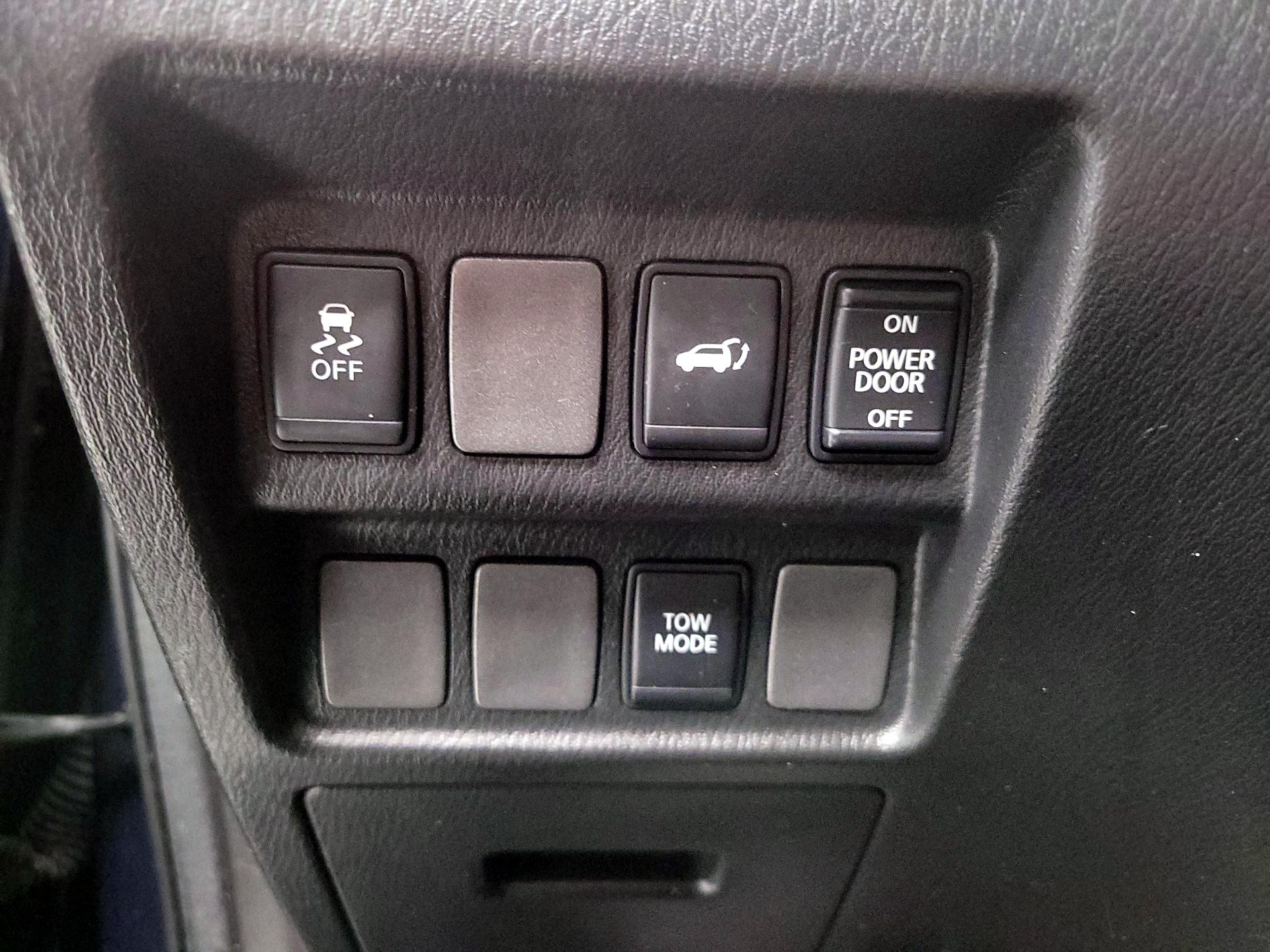 Thumbnail: 2014 Nissan Pathfinder - 13