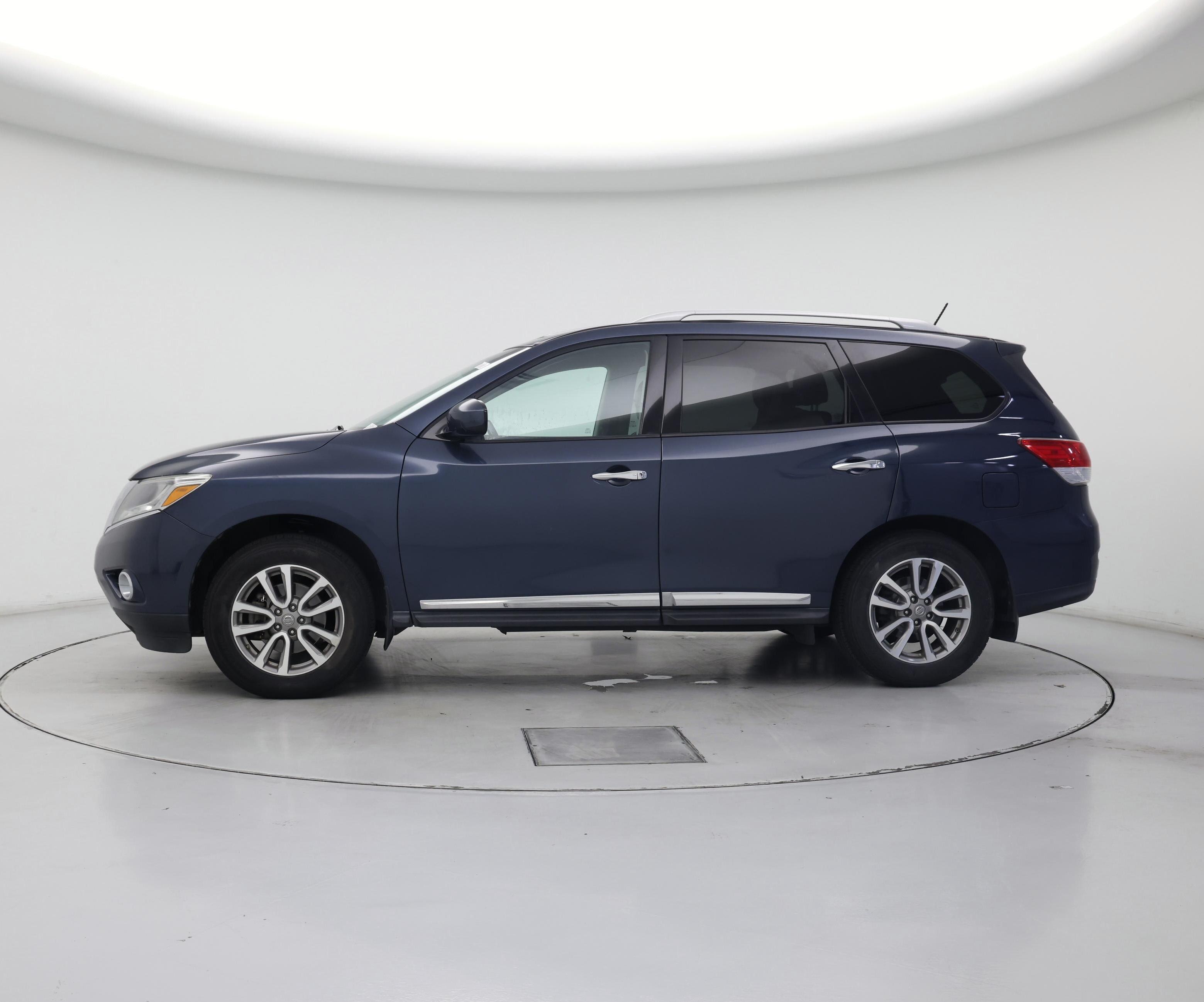 Thumbnail: 2014 Nissan Pathfinder - 3