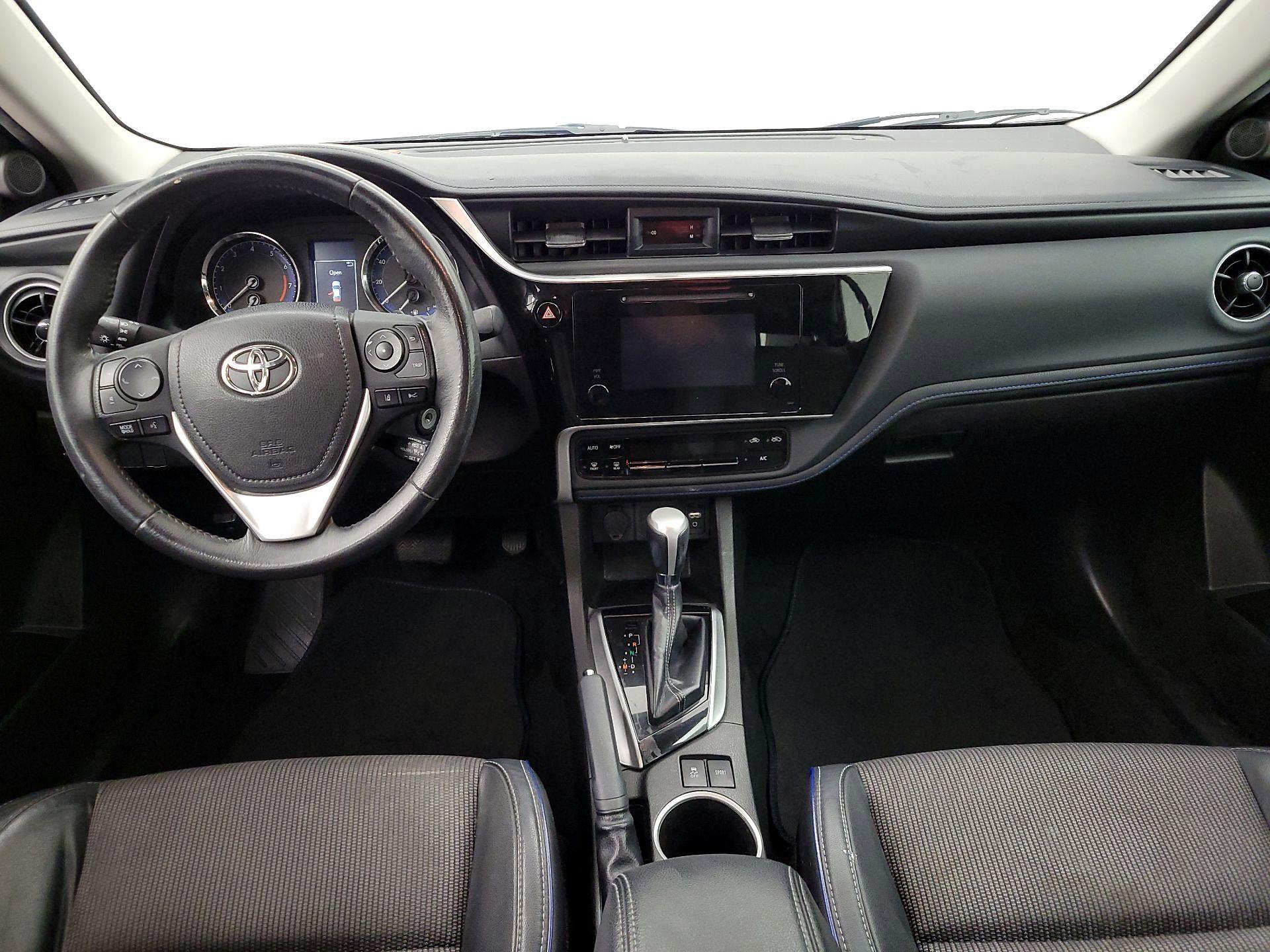 Thumbnail: 2018 Toyota Corolla - 9