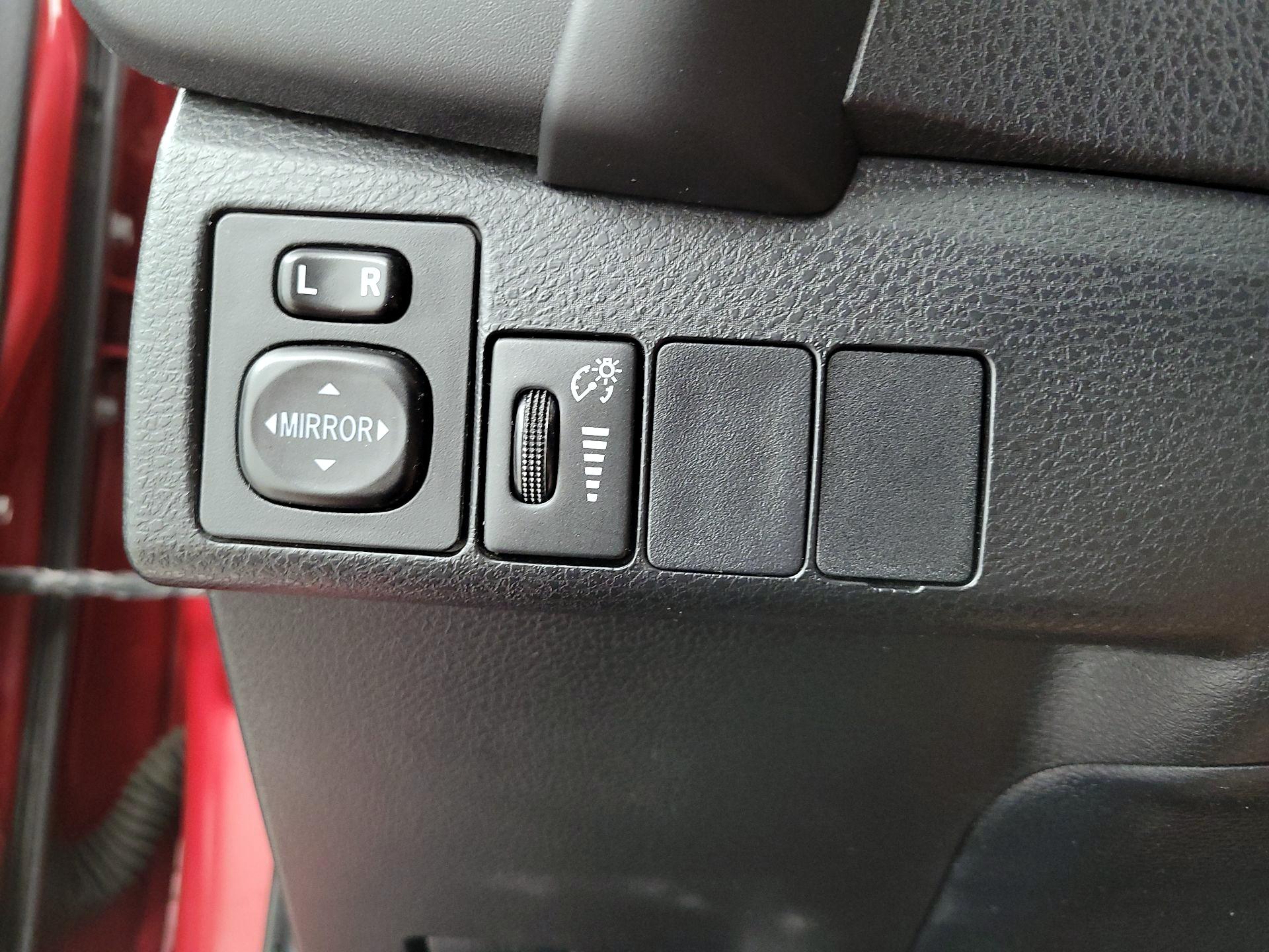 Thumbnail: 2018 Toyota Corolla - 13