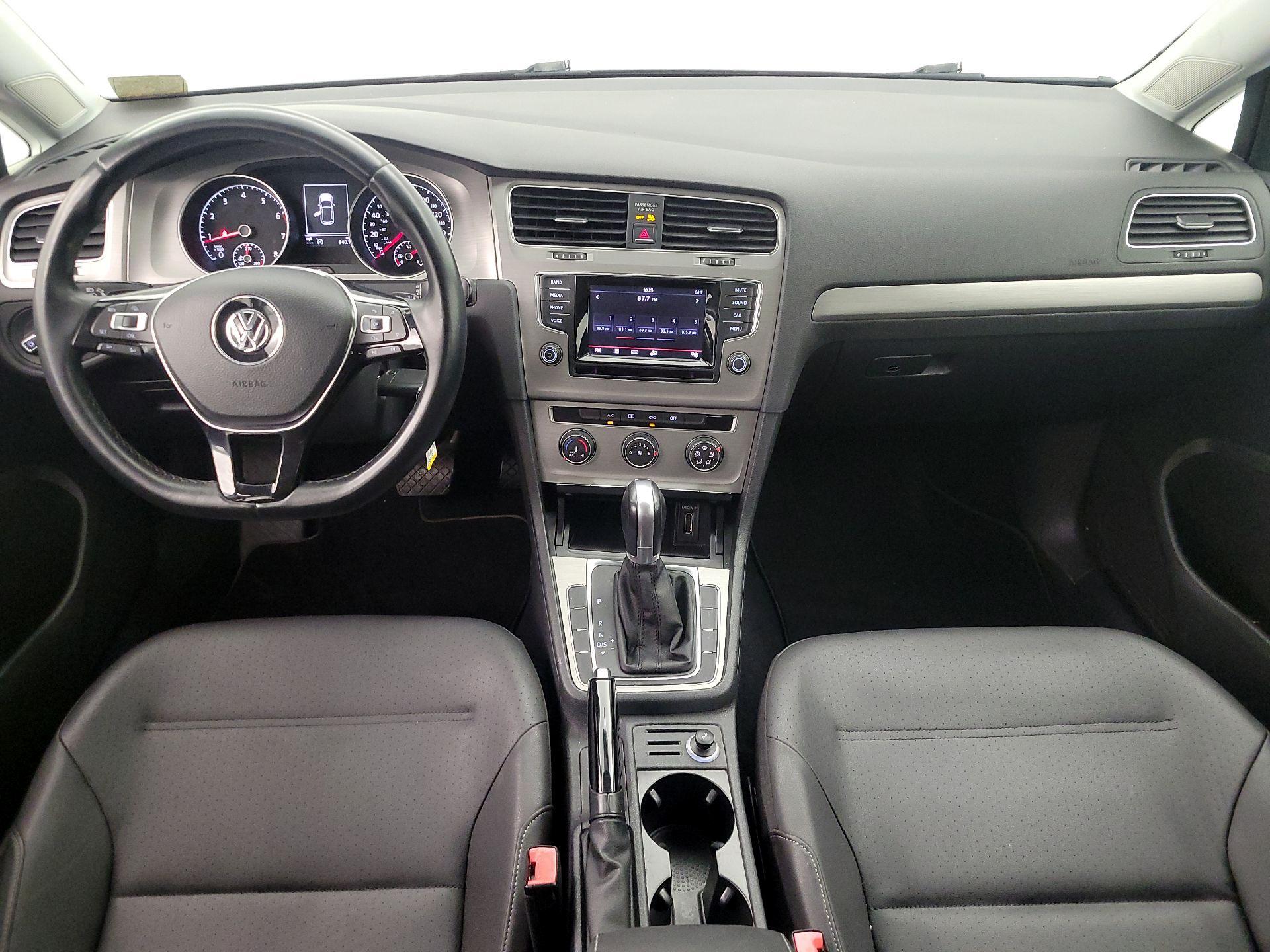 Thumbnail: 2015 Volkswagen Golf - 9