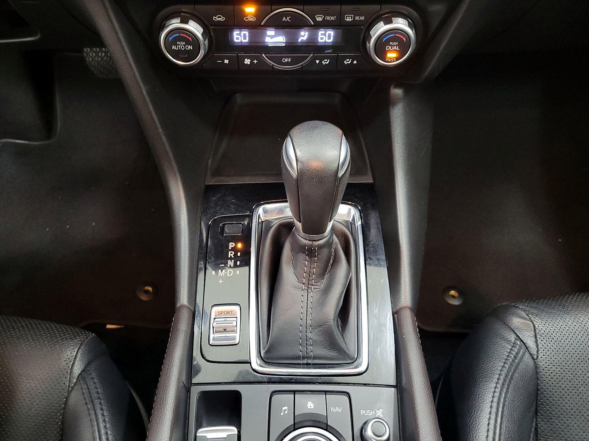 Thumbnail: 2017 Mazda Mazda3 - 17