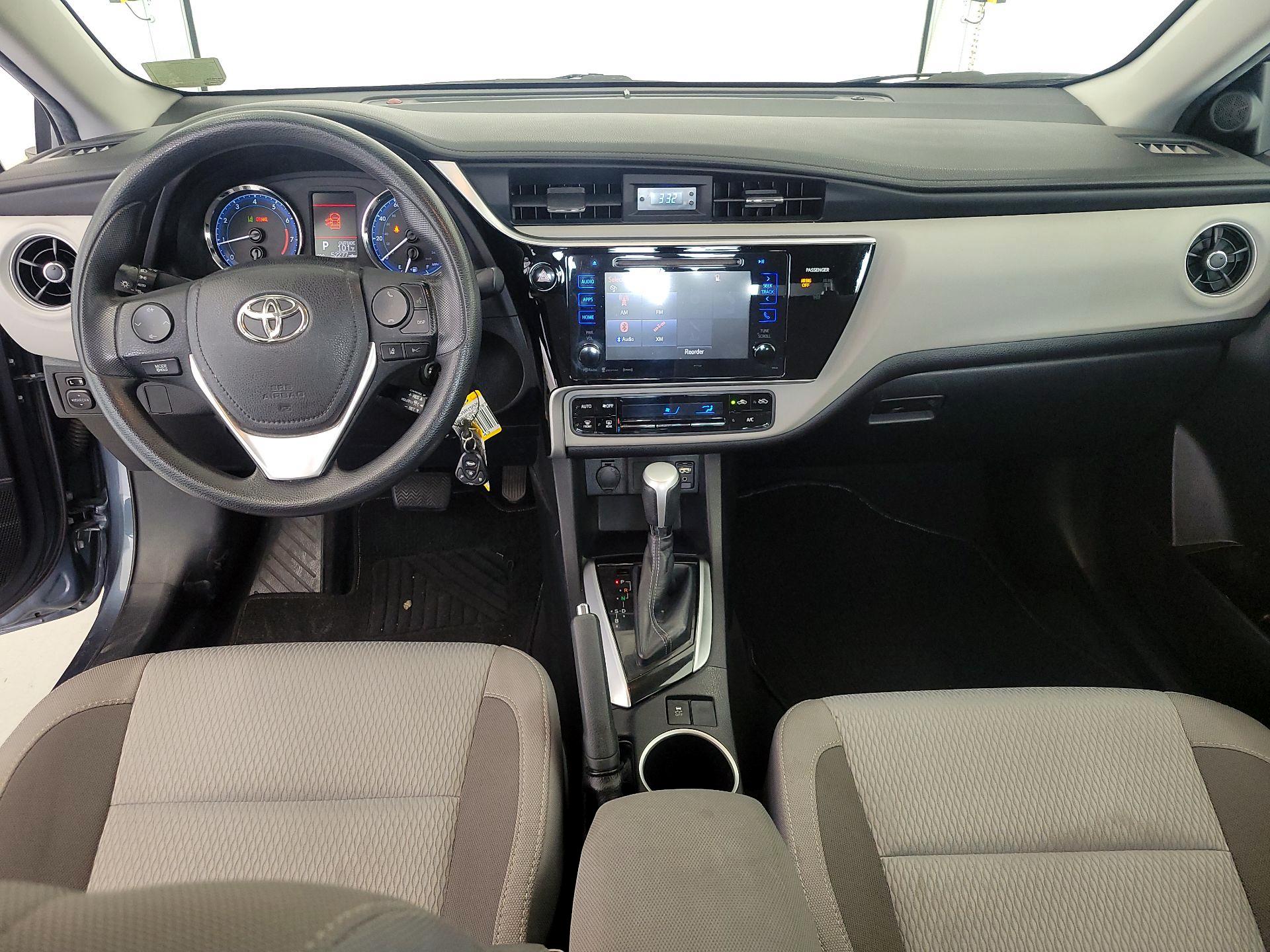 Thumbnail: 2017 Toyota Corolla - 9