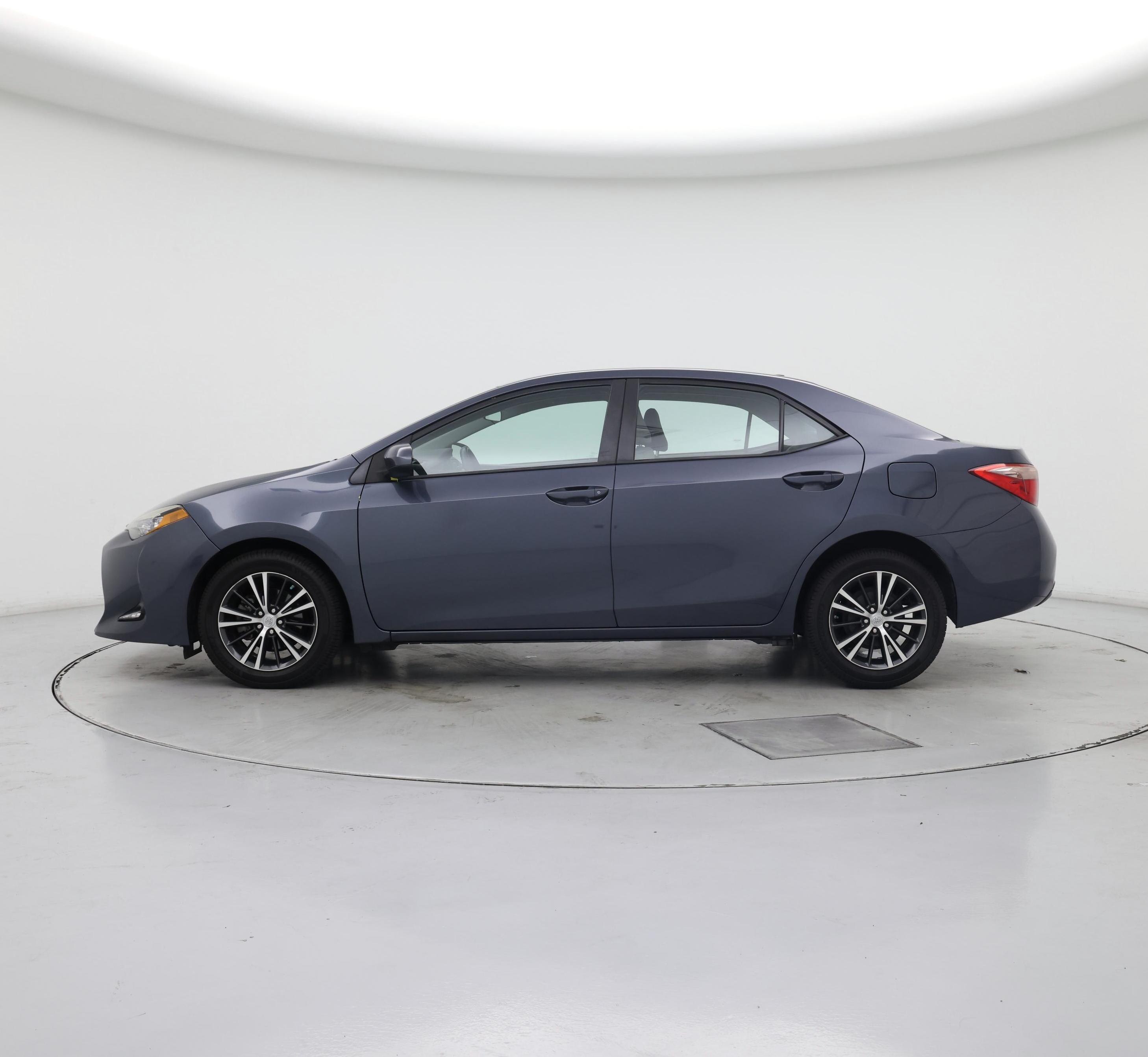 Thumbnail: 2017 Toyota Corolla - 3