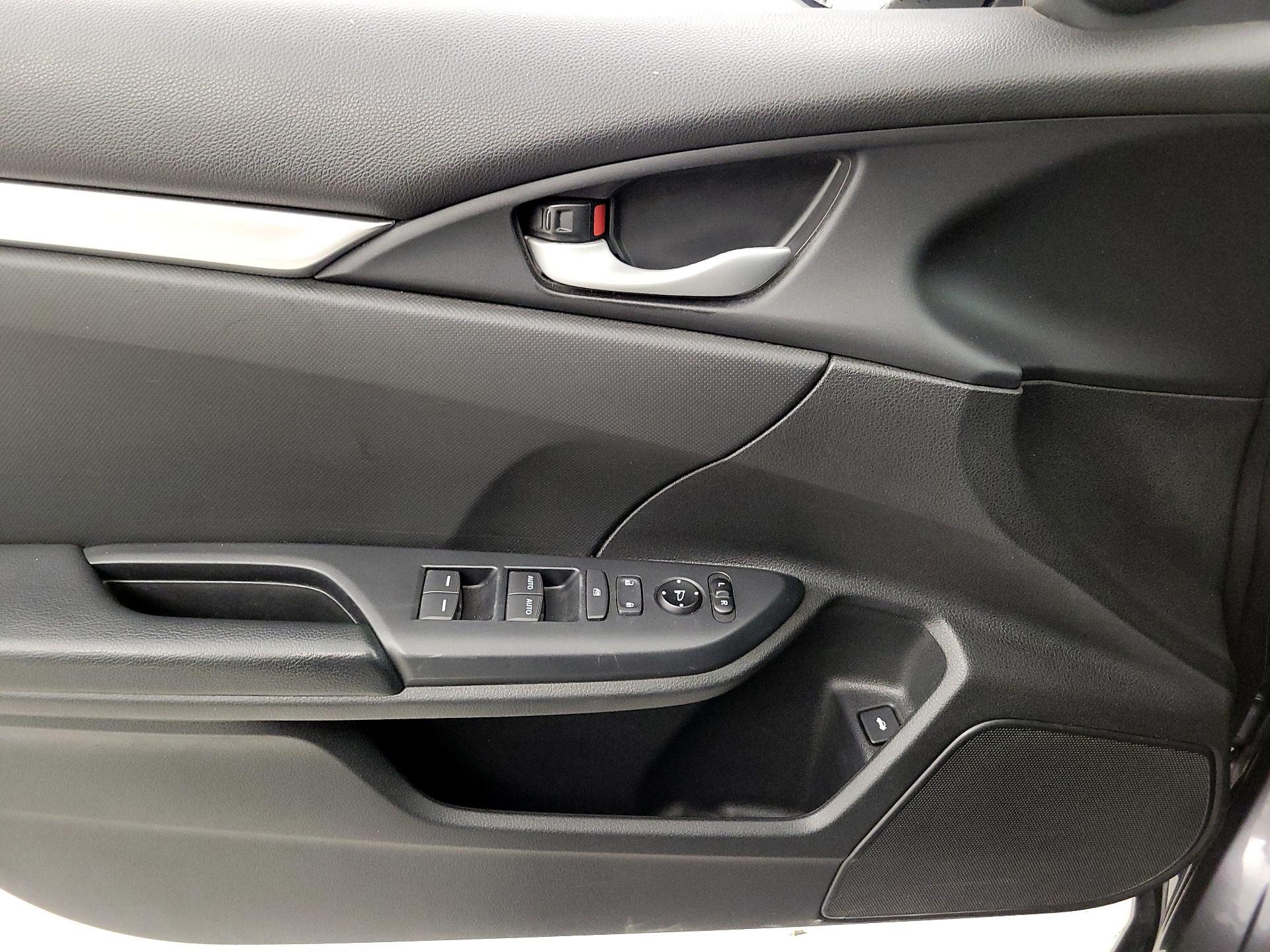 Thumbnail: 2019 Honda Civic - 12