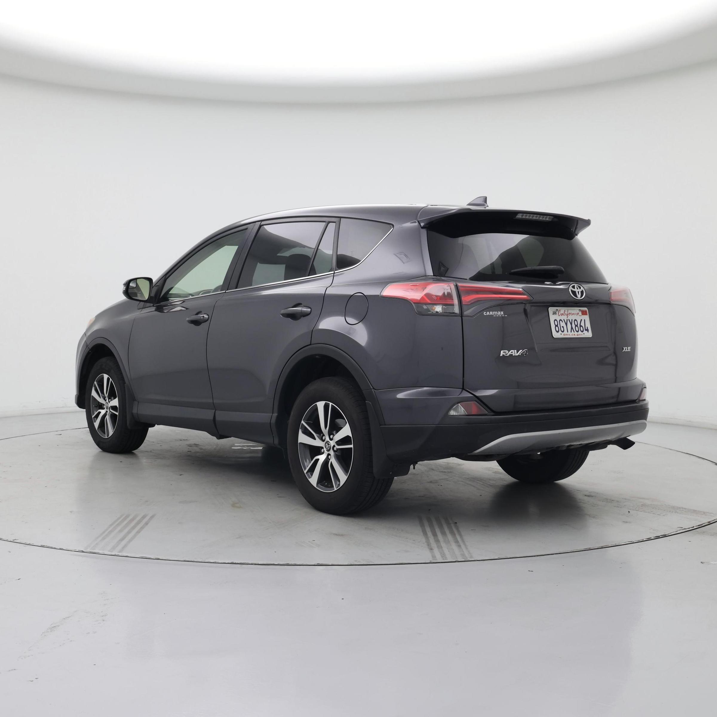 Thumbnail: 2018 Toyota RAV4 - 2