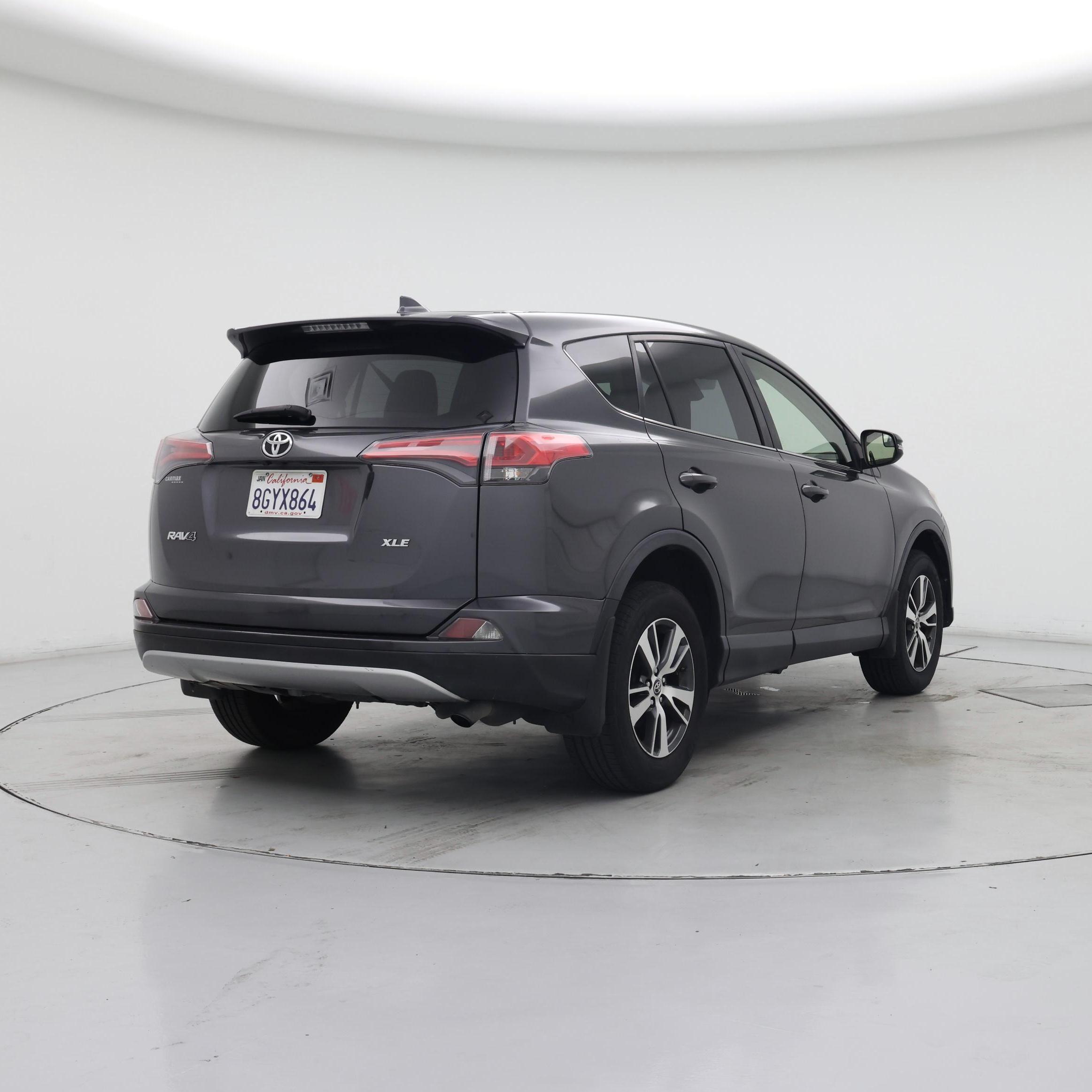 Thumbnail: 2018 Toyota RAV4 - 8