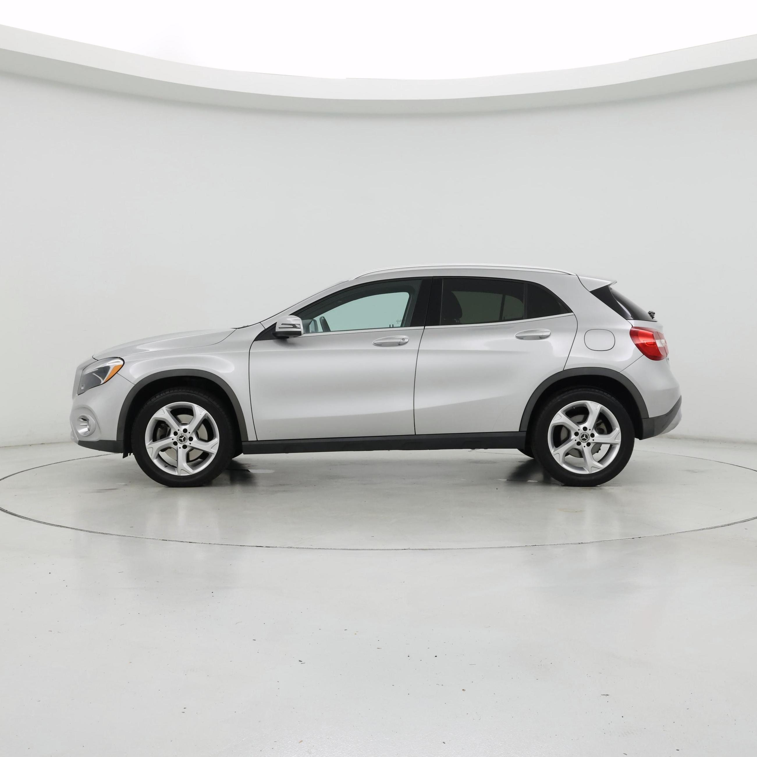 Thumbnail: 2018 Mercedes-Benz GLA - 3