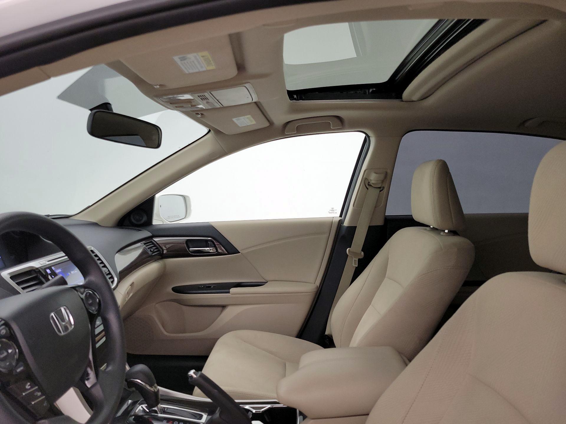 Thumbnail: 2017 Honda Accord - 19