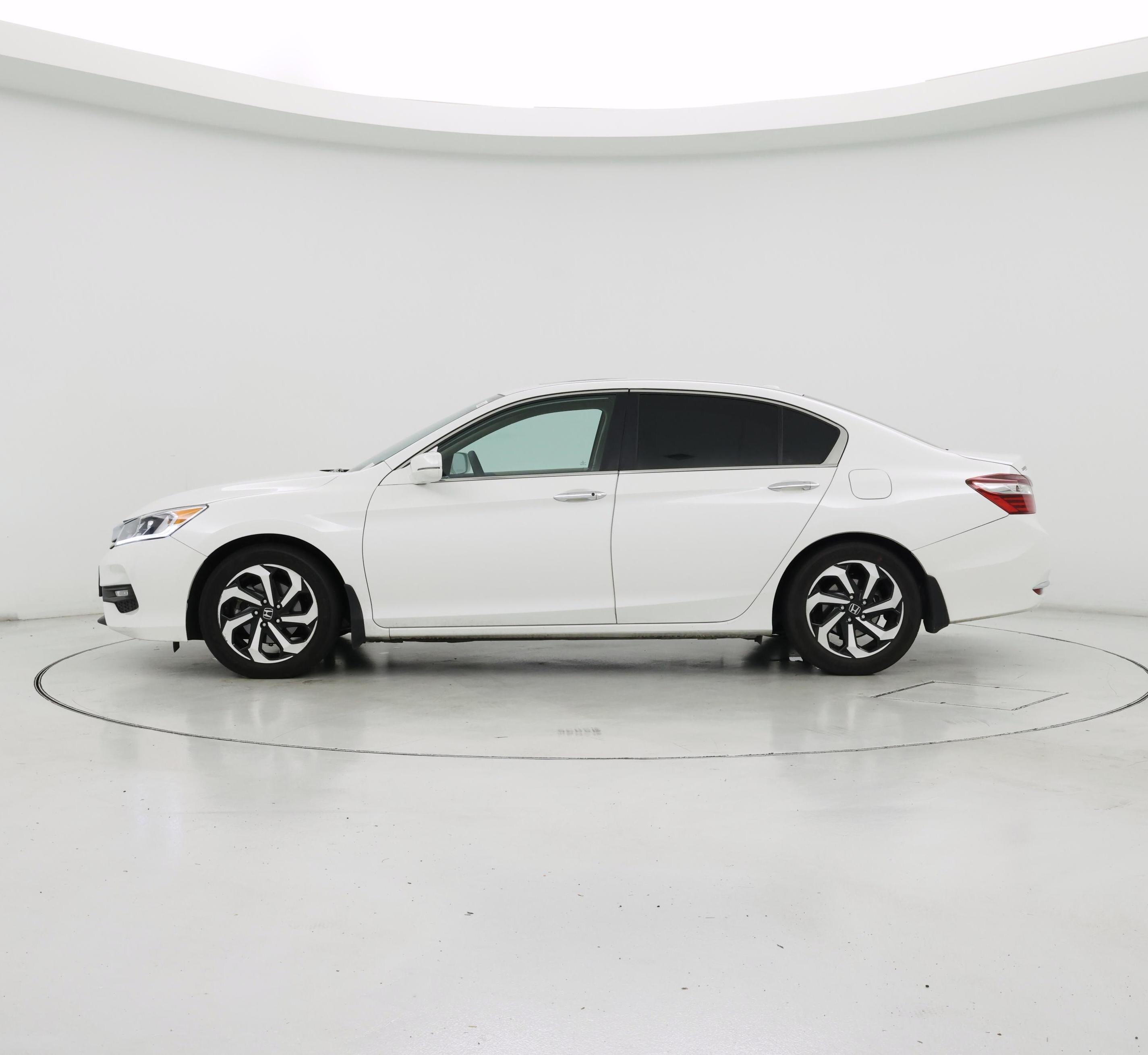 Thumbnail: 2017 Honda Accord - 3