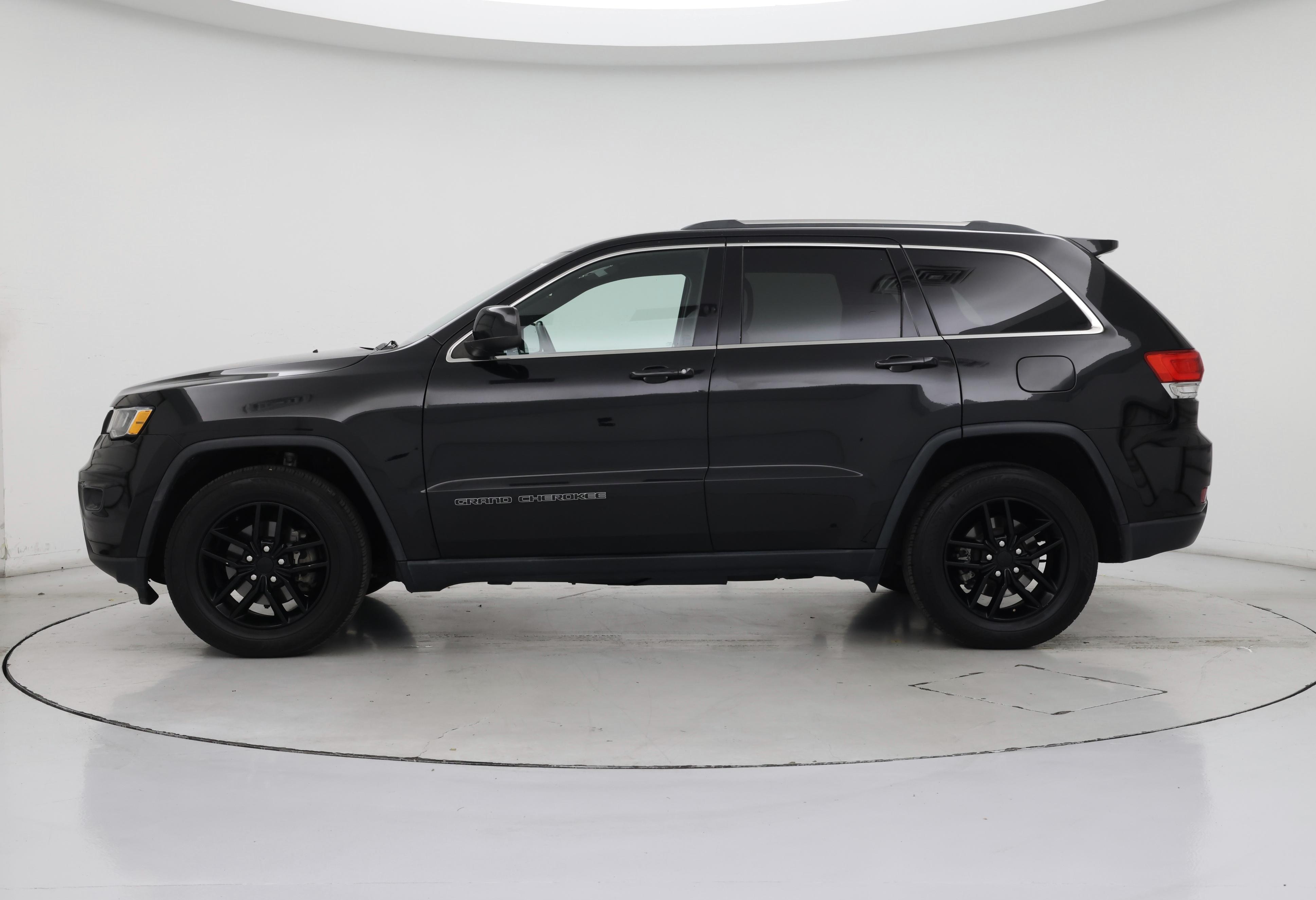 Thumbnail: 2019 Jeep Grand Cherokee - 3