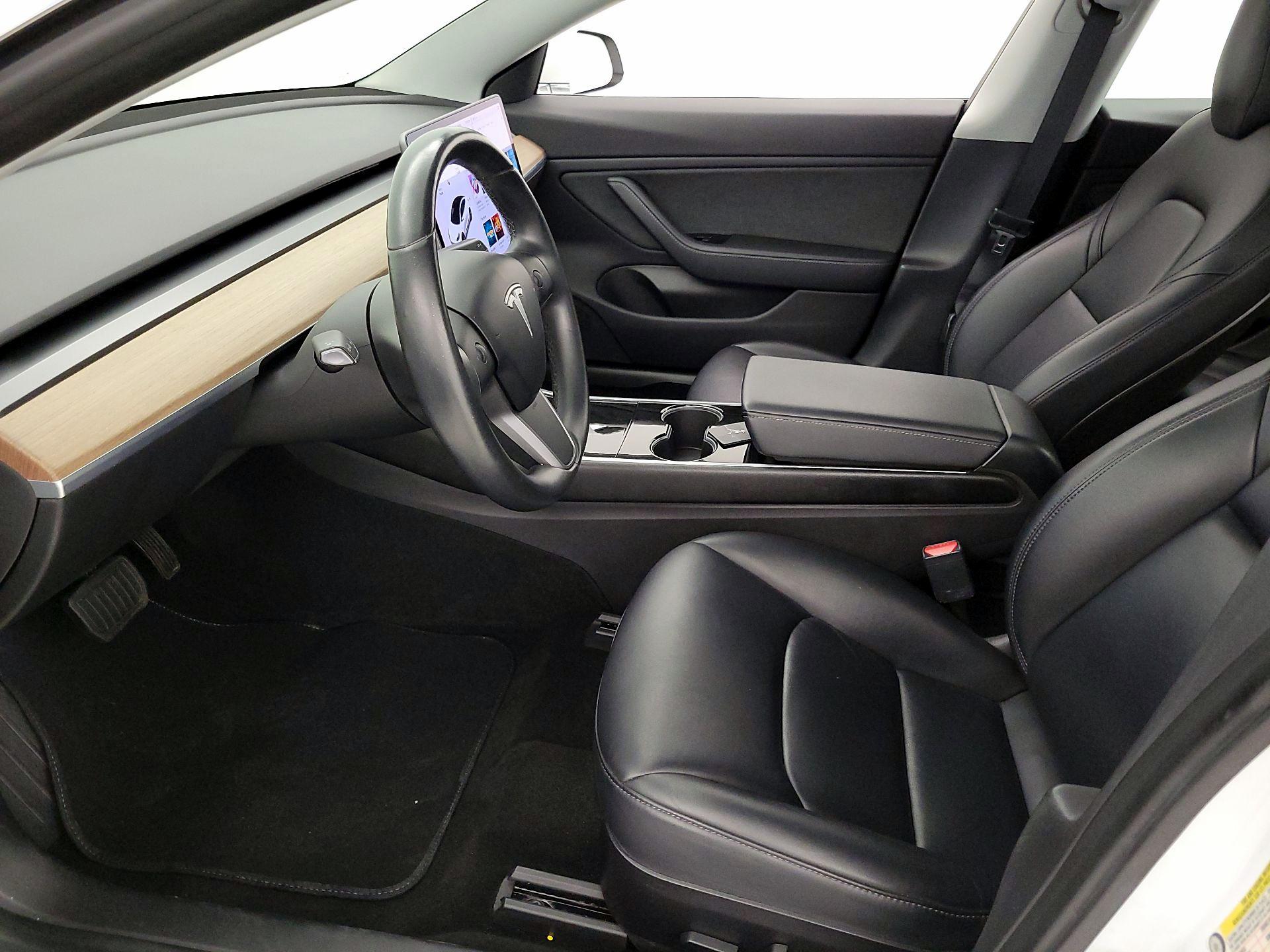 Thumbnail: 2018 Tesla Model 3 - 11