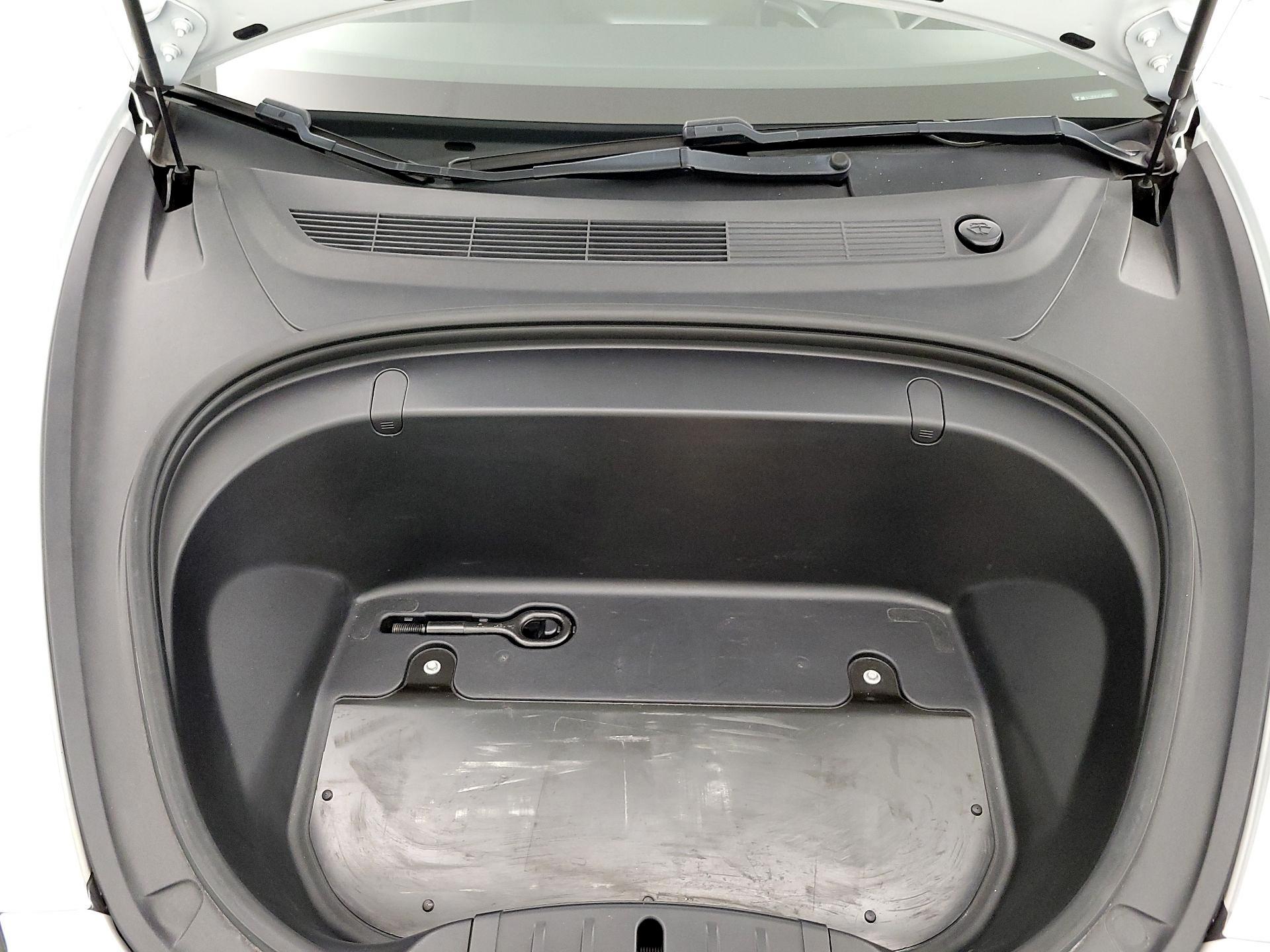 Thumbnail: 2018 Tesla Model 3 - 20