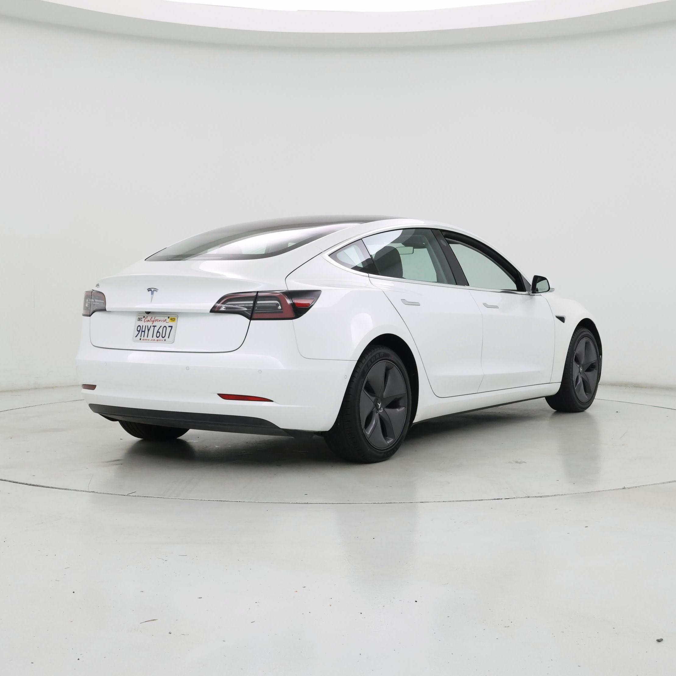 Thumbnail: 2018 Tesla Model 3 - 8