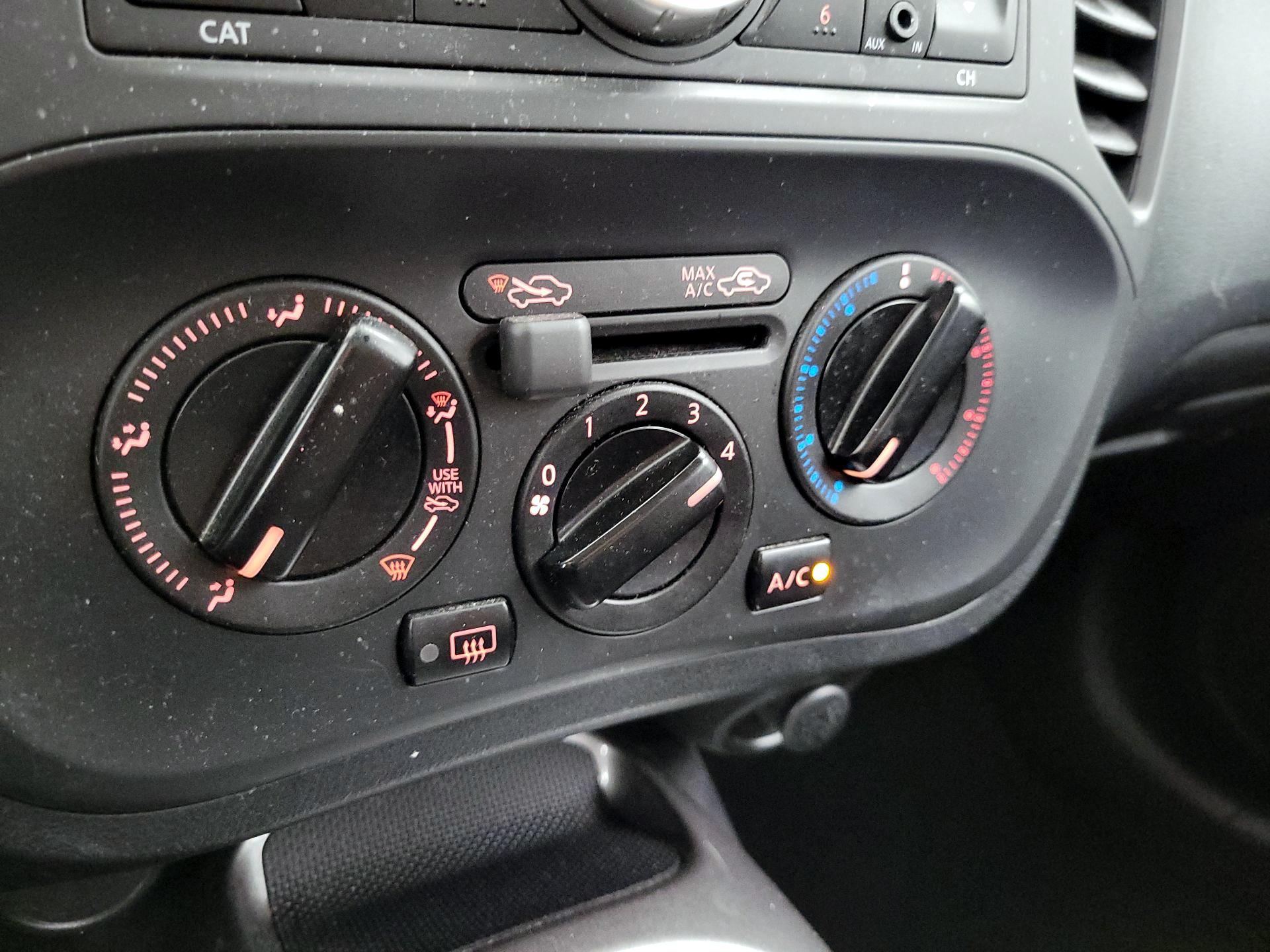 Thumbnail: 2014 Nissan Juke - 15