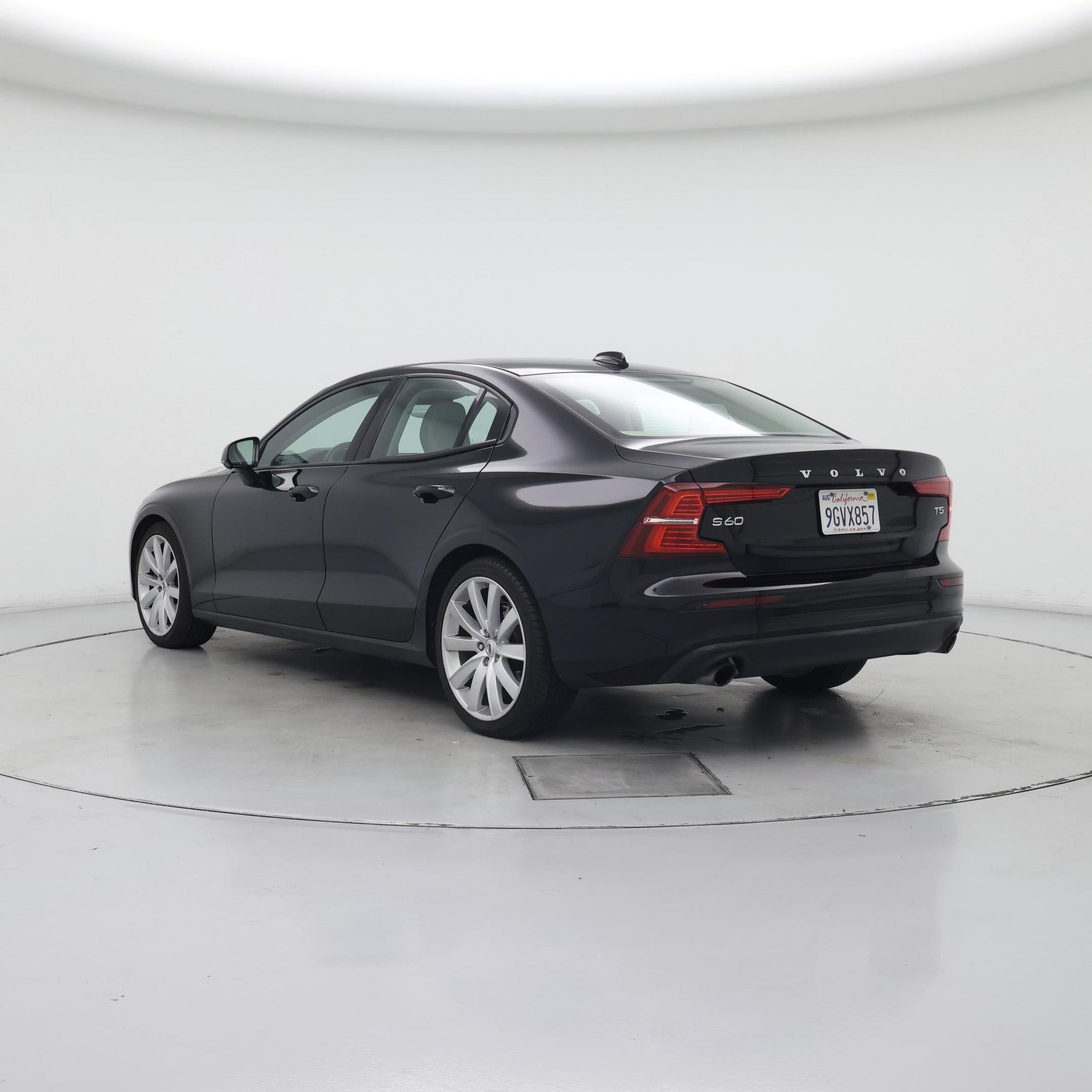 Thumbnail: 2019 Volvo S60 - 2