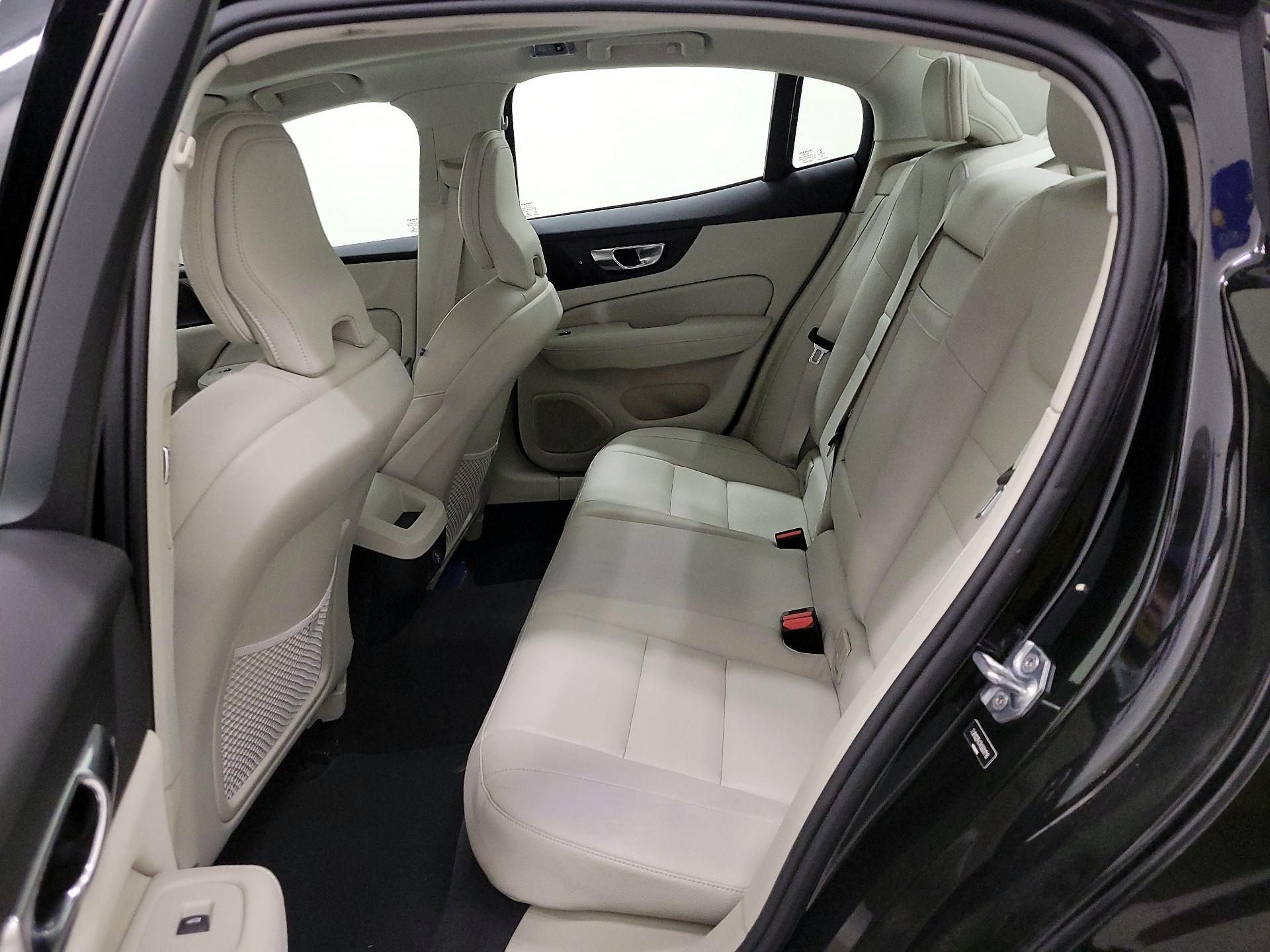 Thumbnail: 2019 Volvo S60 - 20