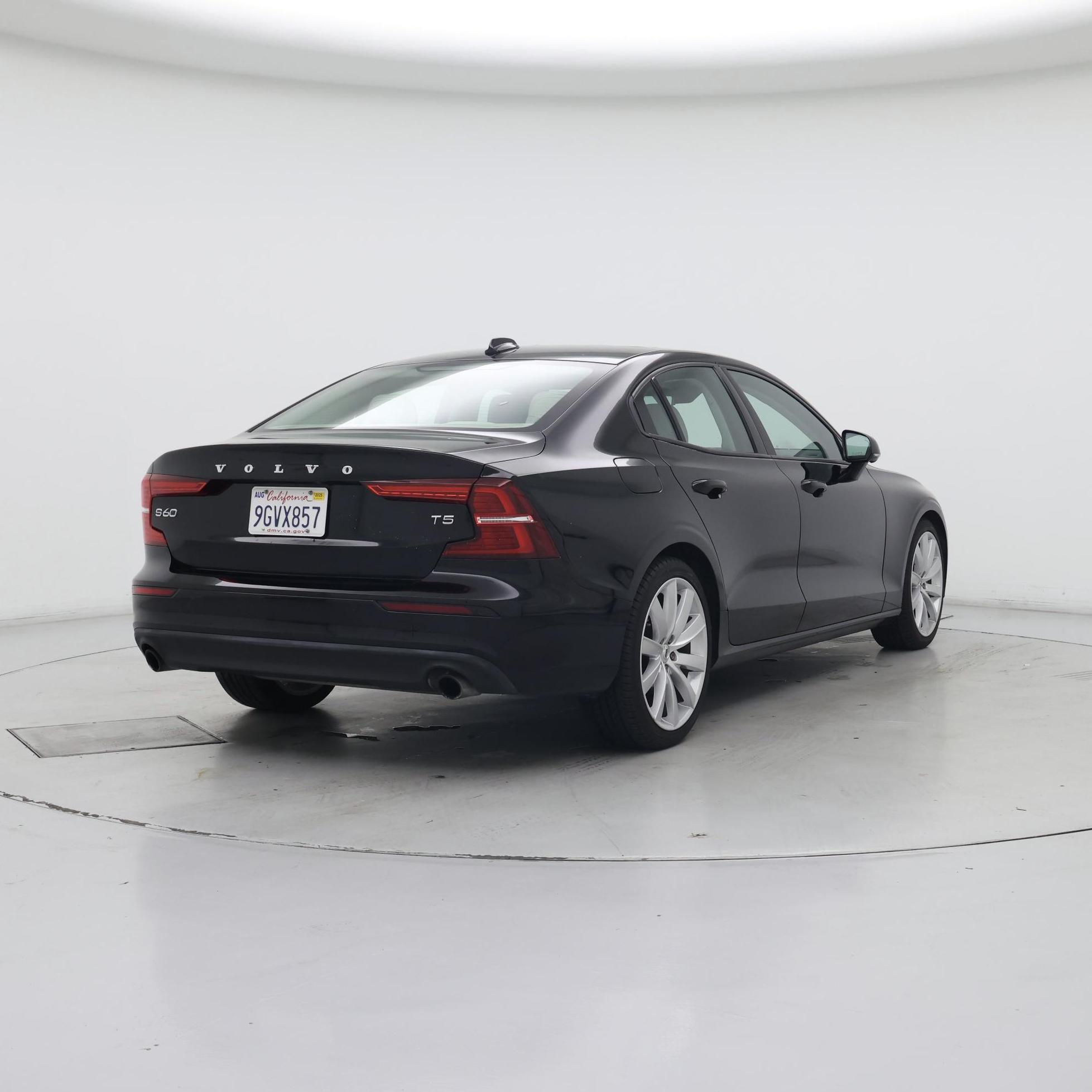 Thumbnail: 2019 Volvo S60 - 8