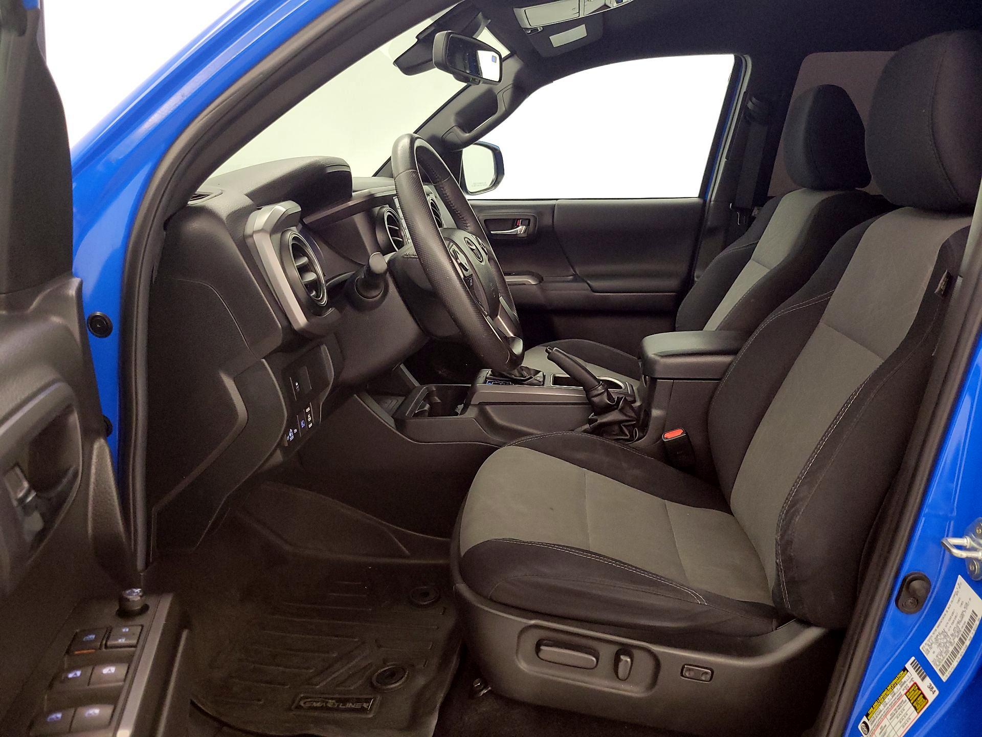 Thumbnail: 2021 Toyota Tacoma - 11