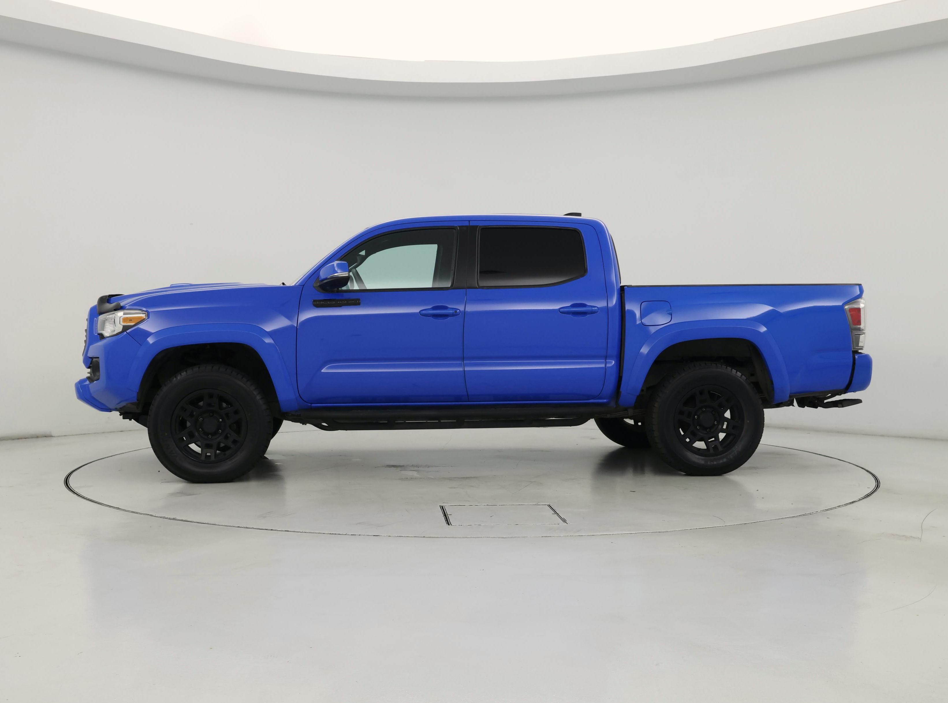 Thumbnail: 2021 Toyota Tacoma - 3