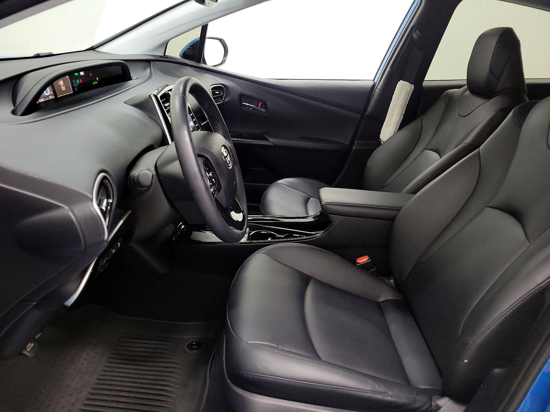 Thumbnail: 2020 Toyota Prius - 11
