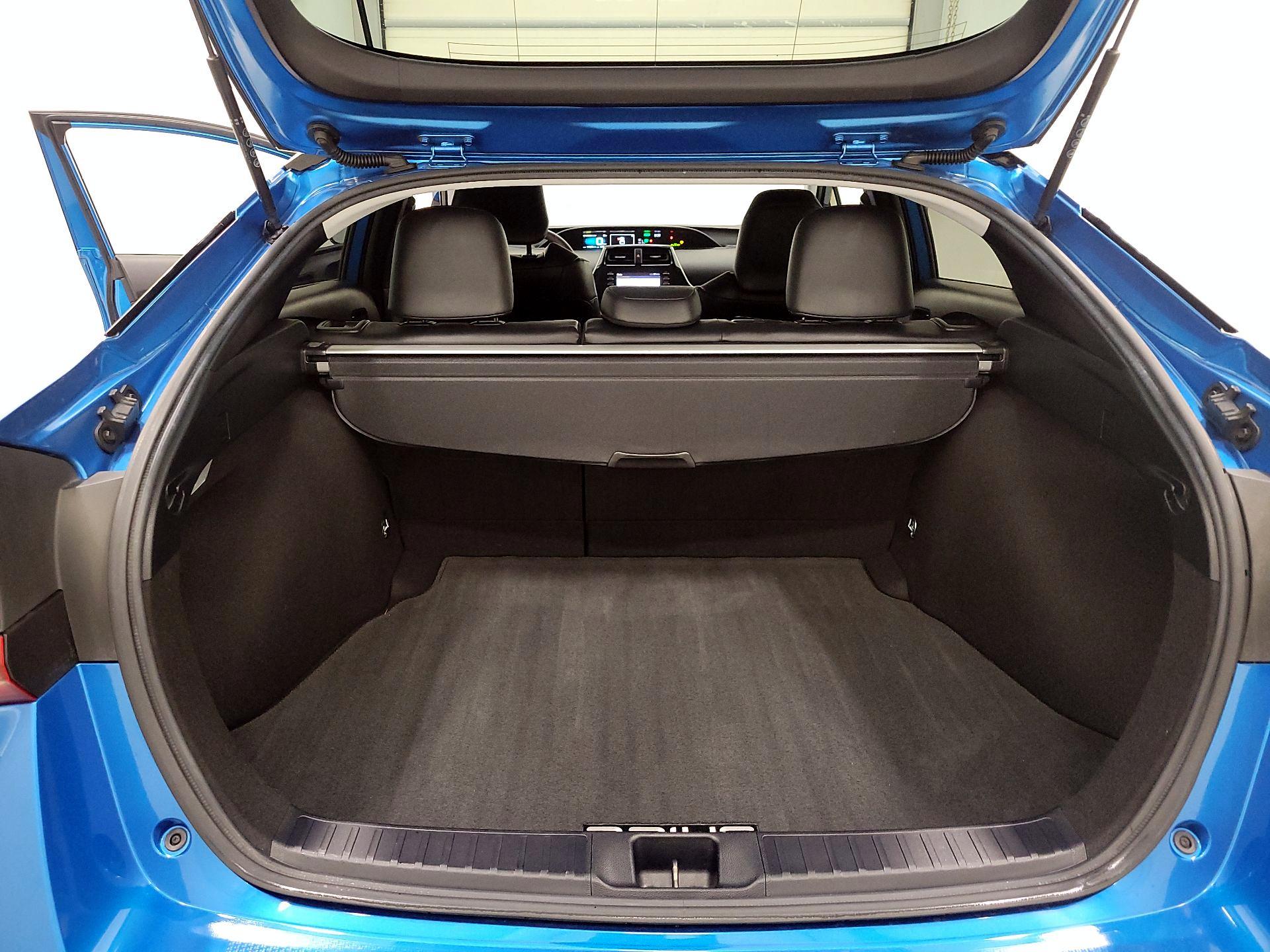 Thumbnail: 2020 Toyota Prius - 20