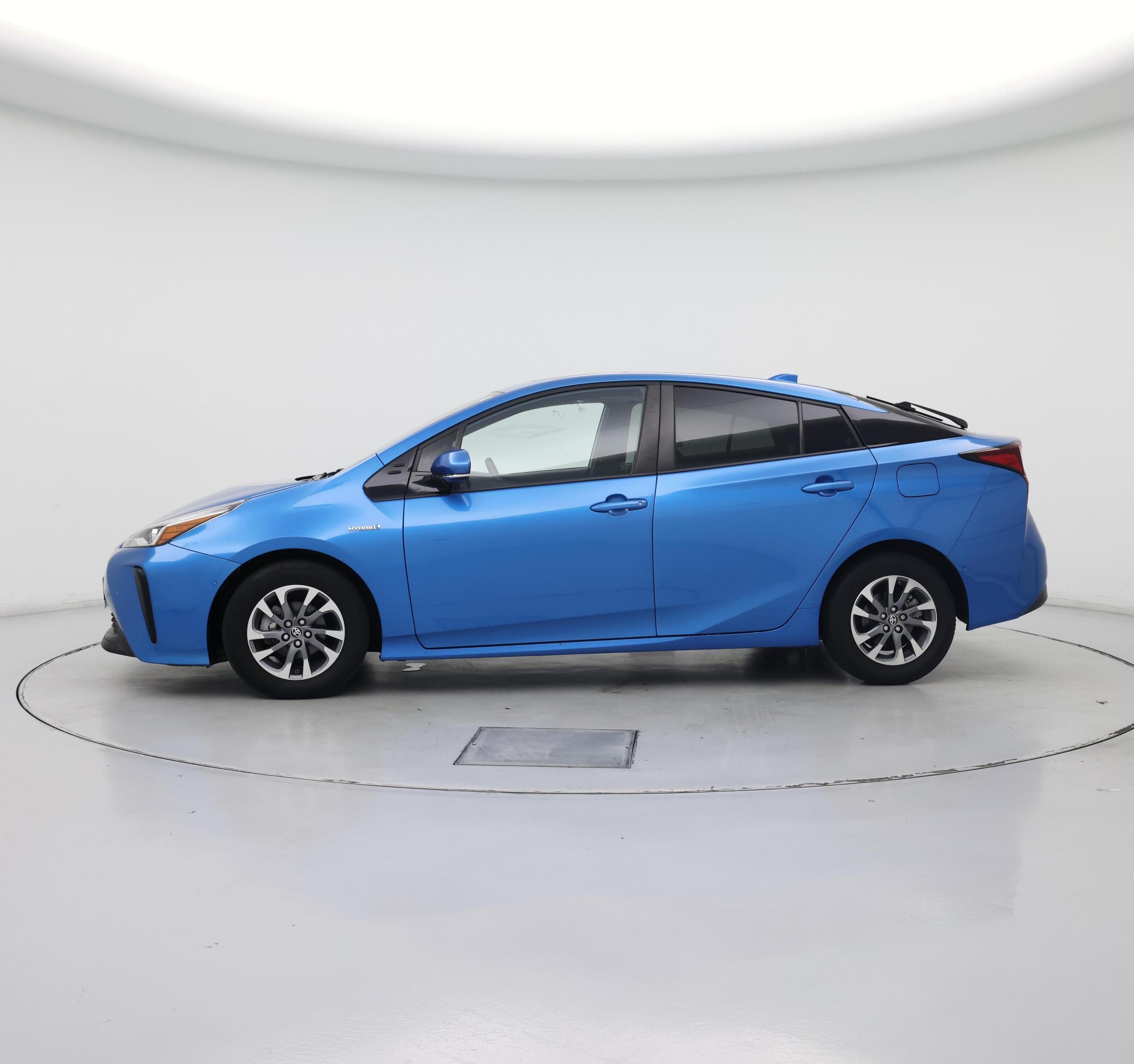 Thumbnail: 2020 Toyota Prius - 3