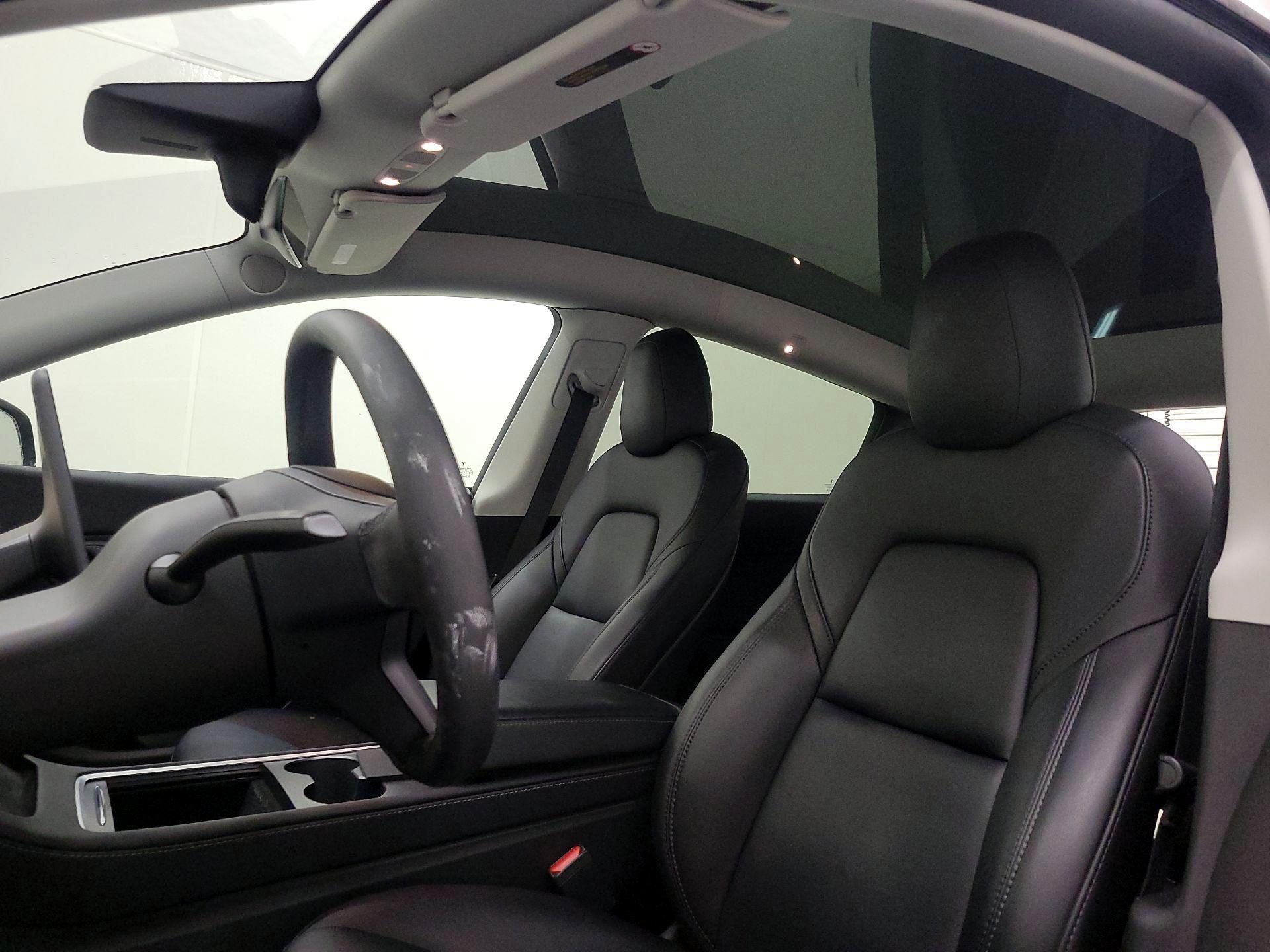 Thumbnail: 2022 Tesla Model Y - 18
