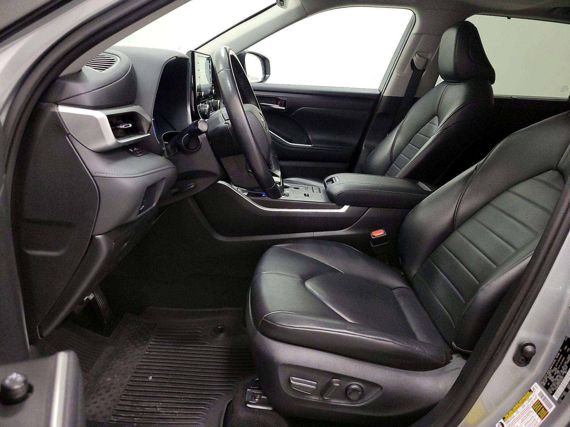 Thumbnail: 2021 Toyota Highlander - 11