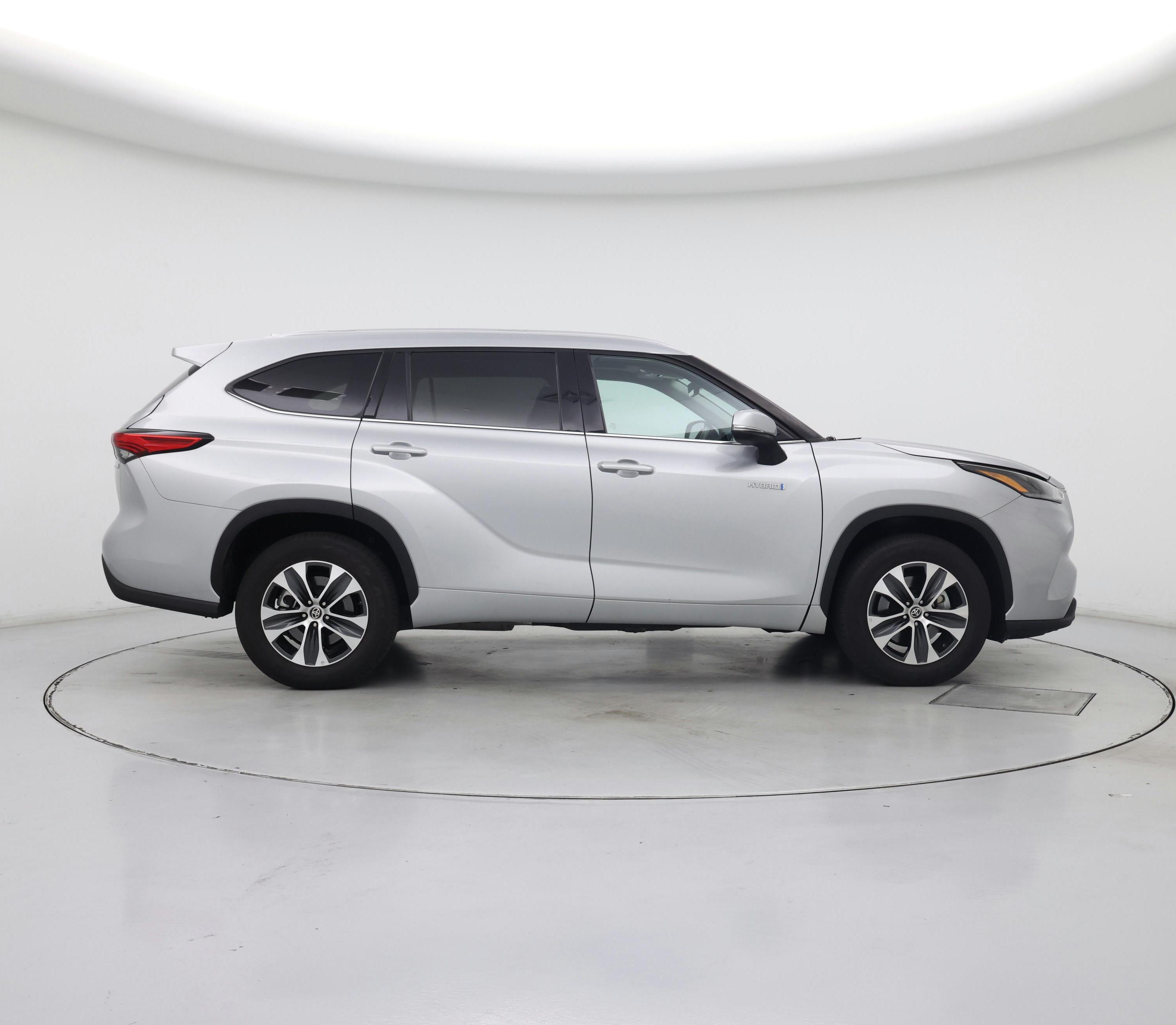 Thumbnail: 2021 Toyota Highlander - 7