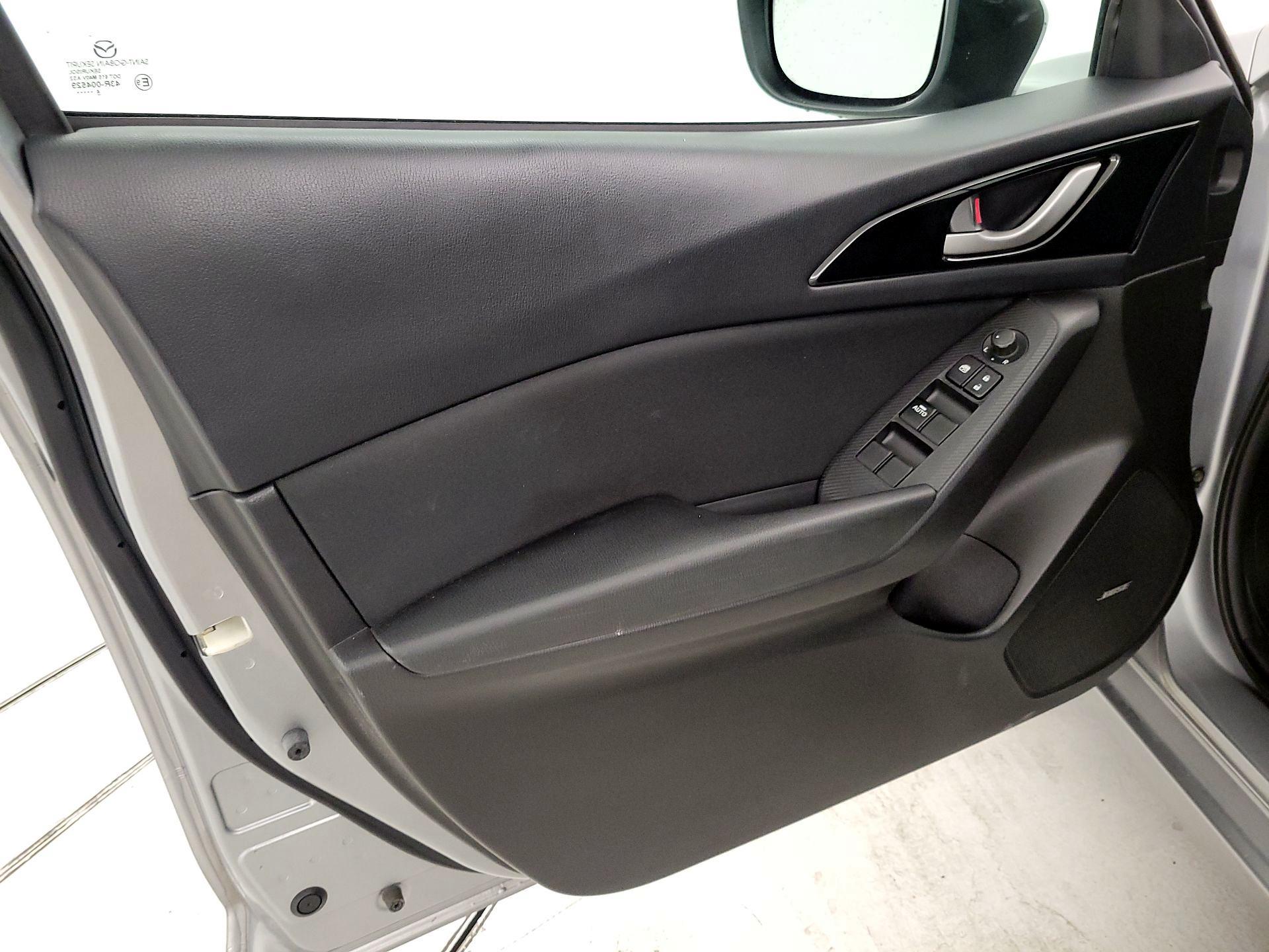 Thumbnail: 2015 Mazda Mazda3 - 12