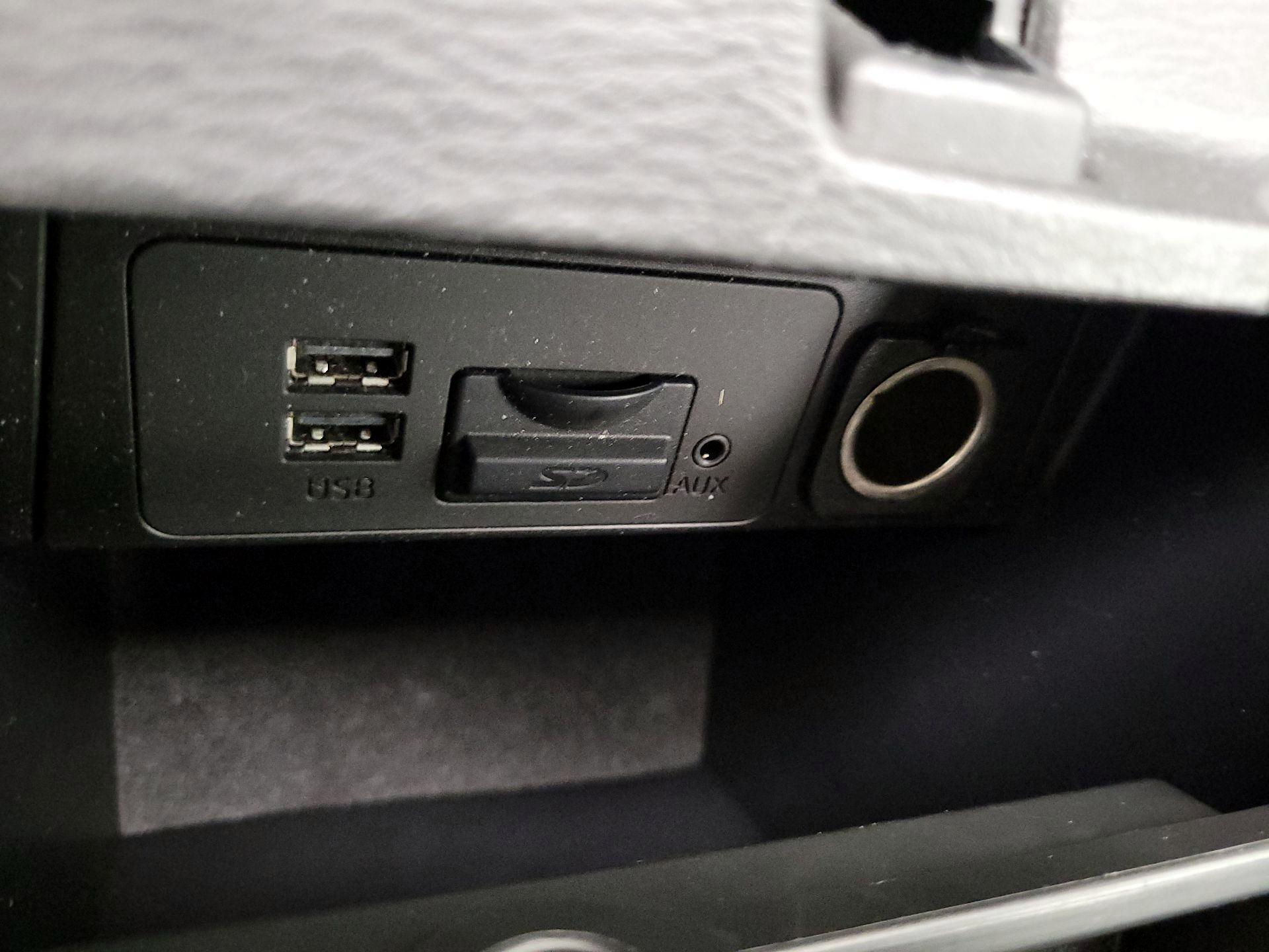 Thumbnail: 2015 Mazda Mazda3 - 18