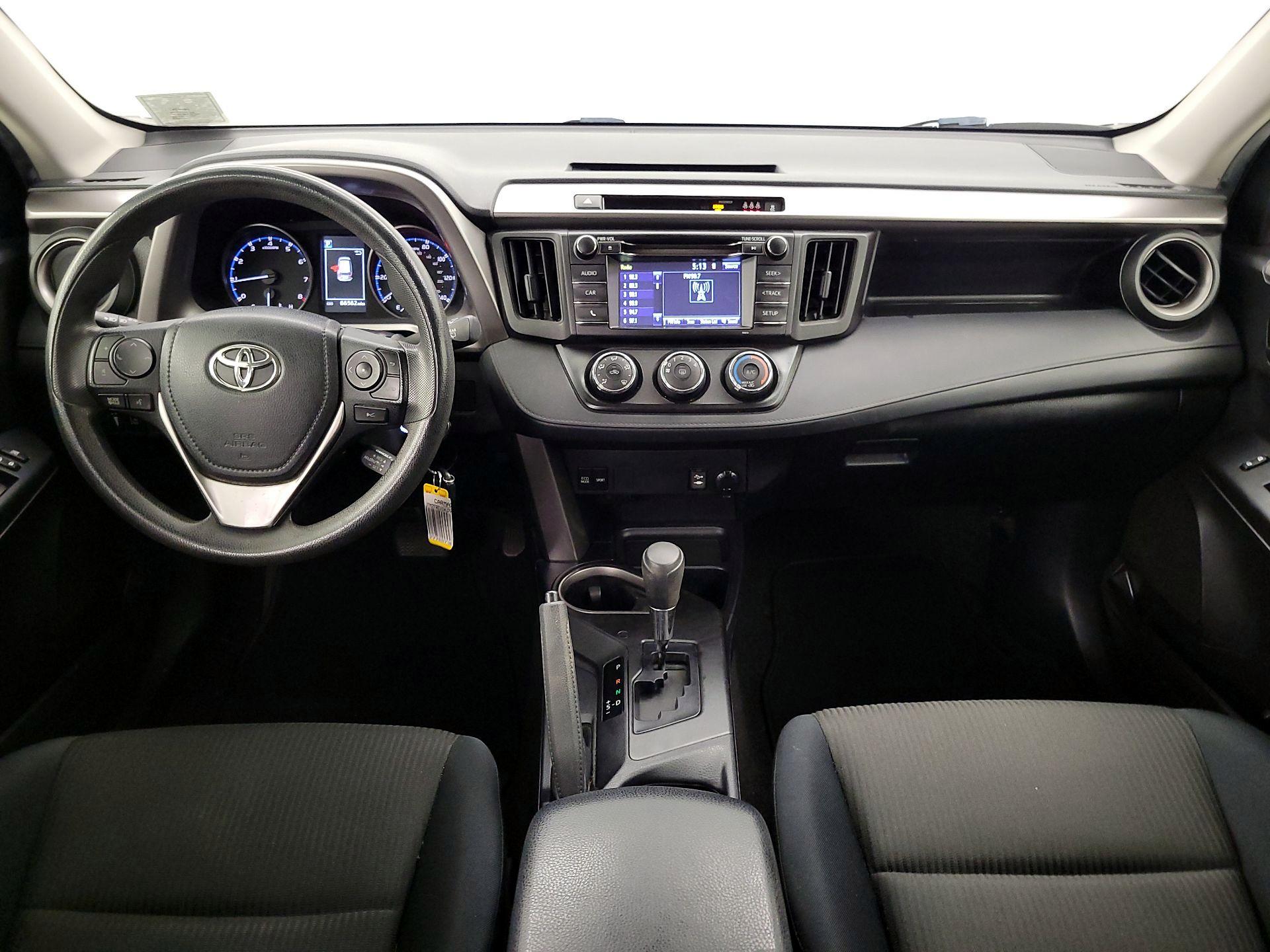 Thumbnail: 2017 Toyota RAV4 - 9