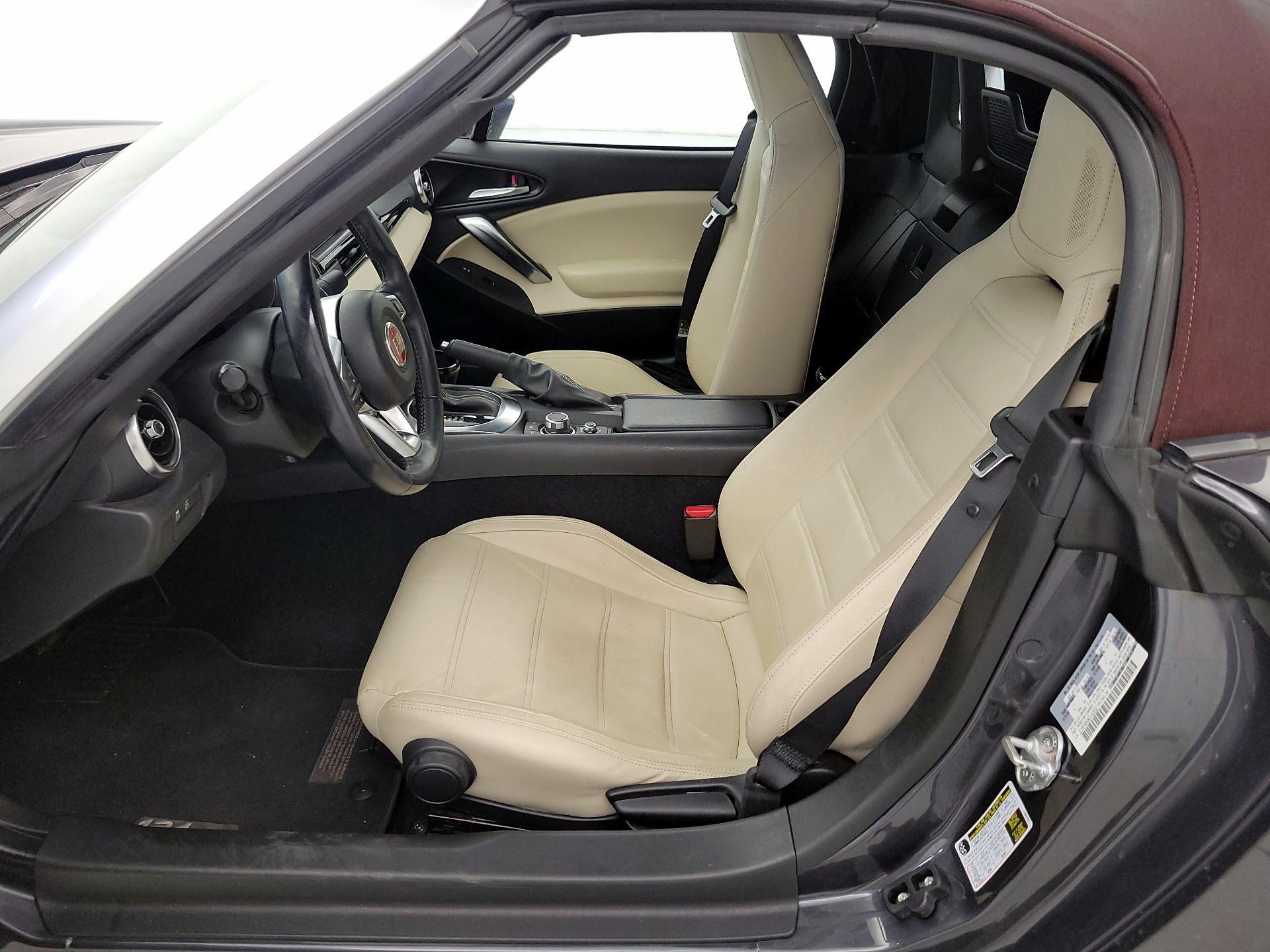Thumbnail: 2019 Fiat 124 Spider - 11