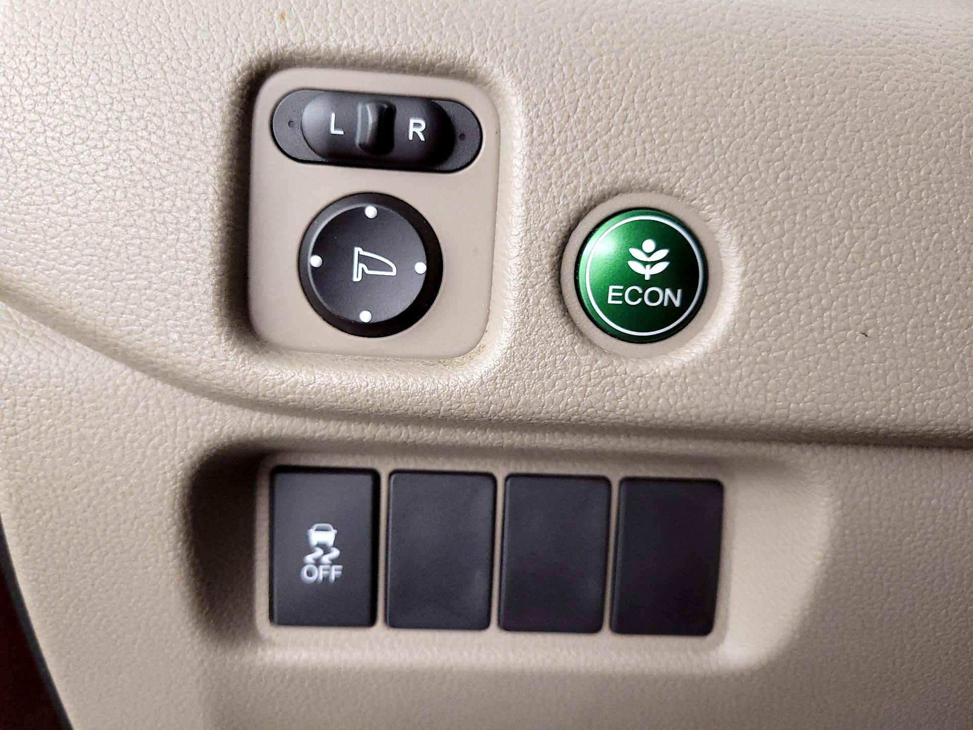 Thumbnail: 2016 Honda Pilot - 13