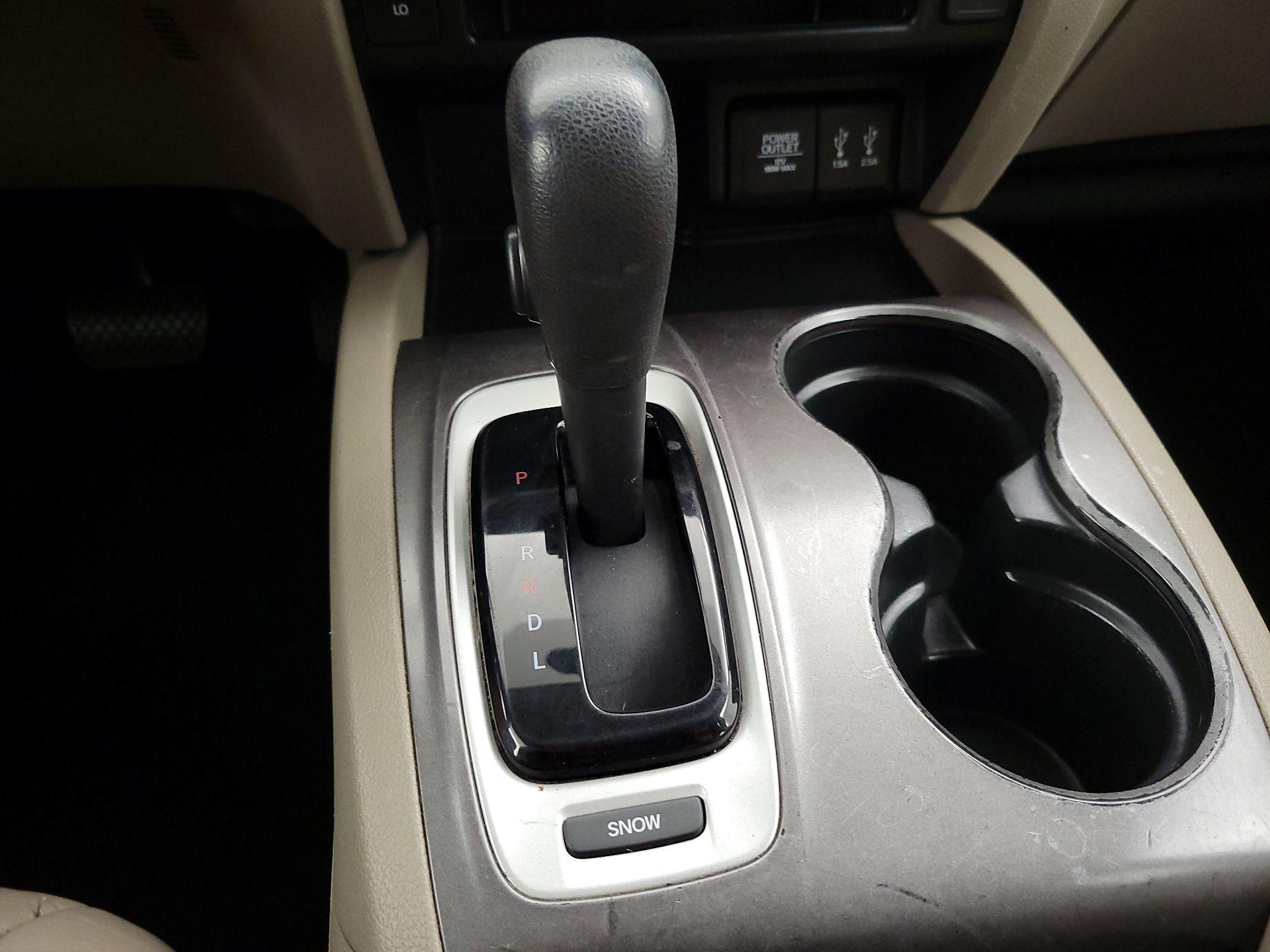 Thumbnail: 2016 Honda Pilot - 18
