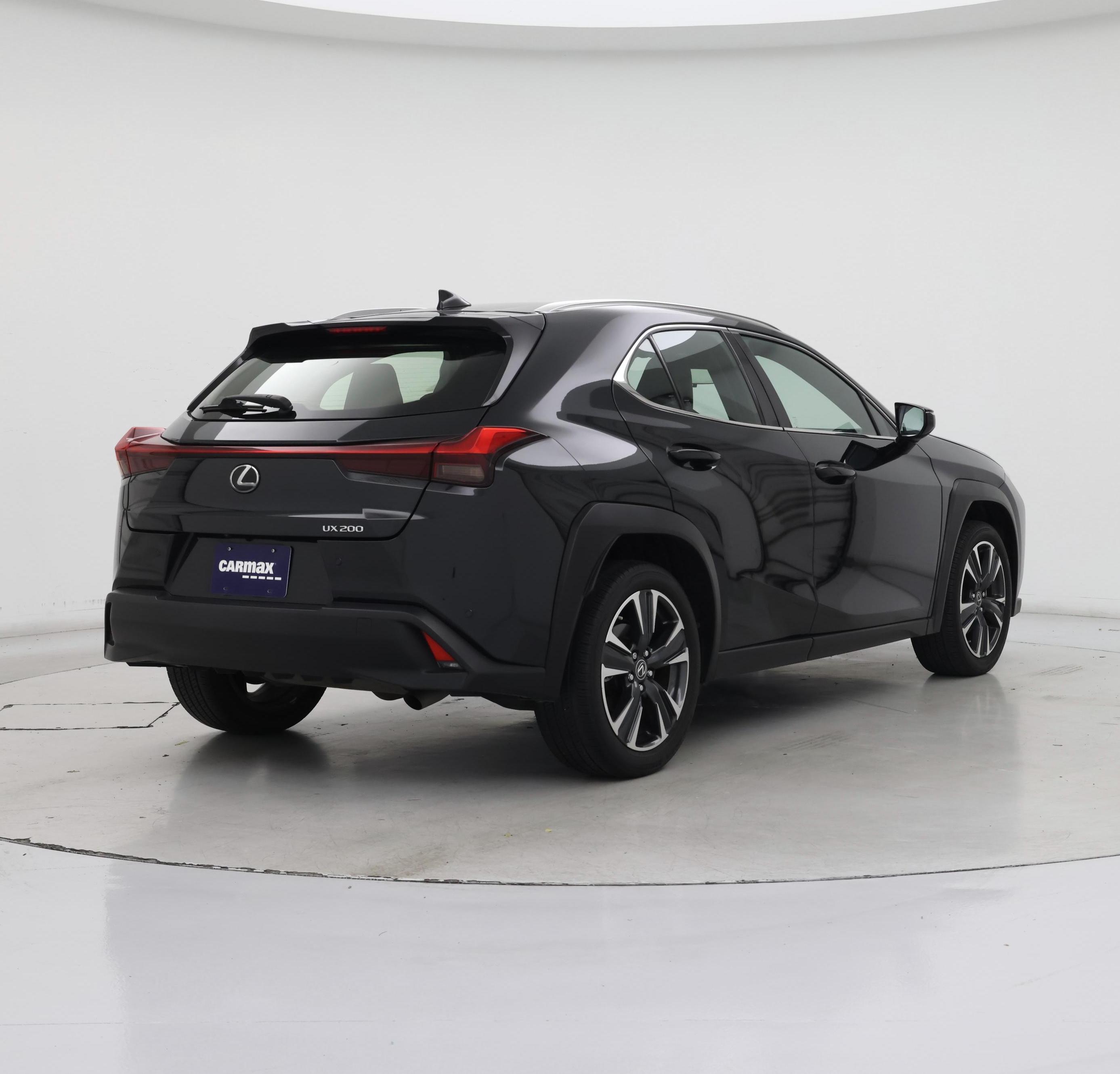 Thumbnail: 2021 Lexus UX - 8