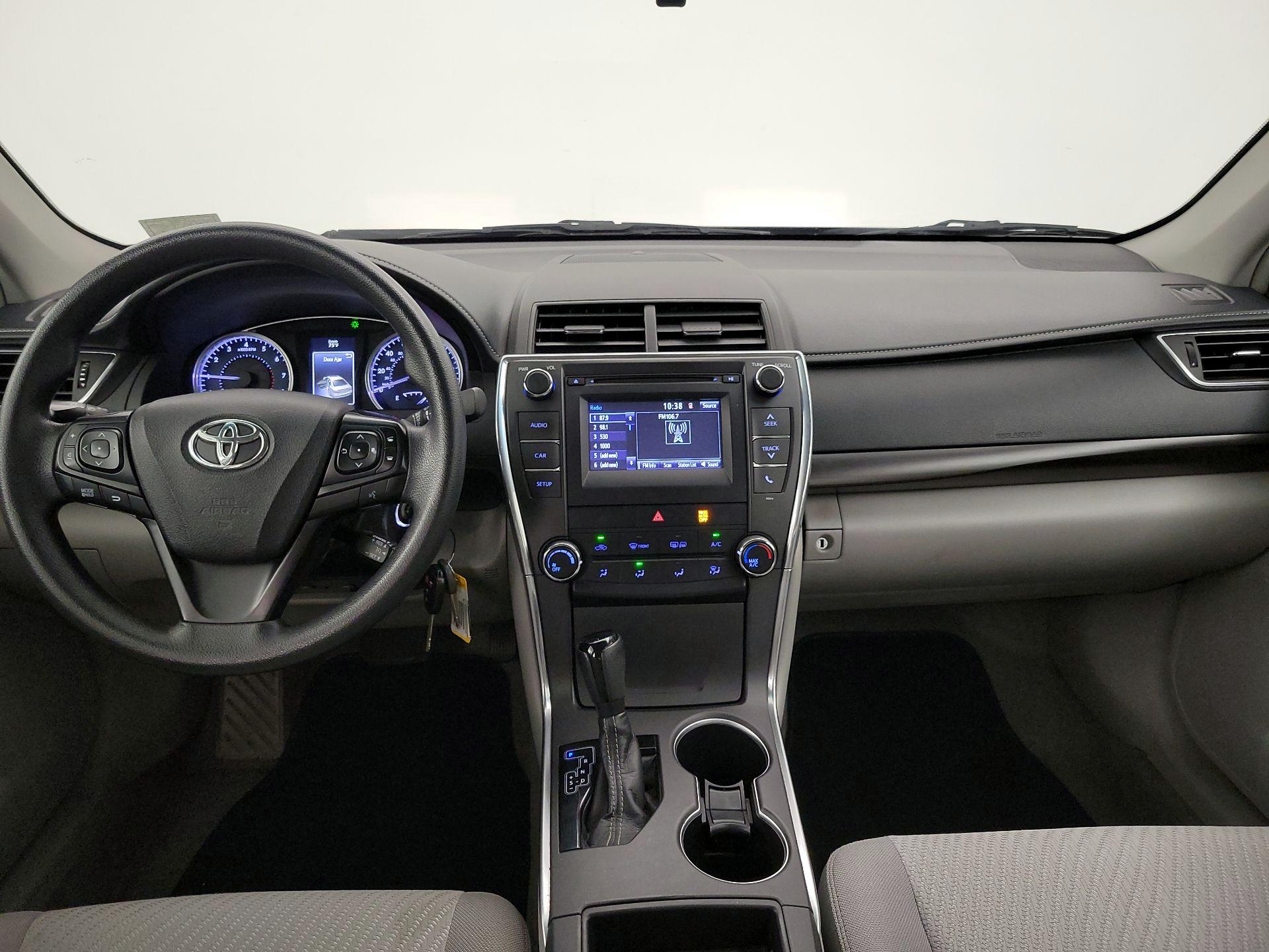 Thumbnail: 2017 Toyota Camry - 9