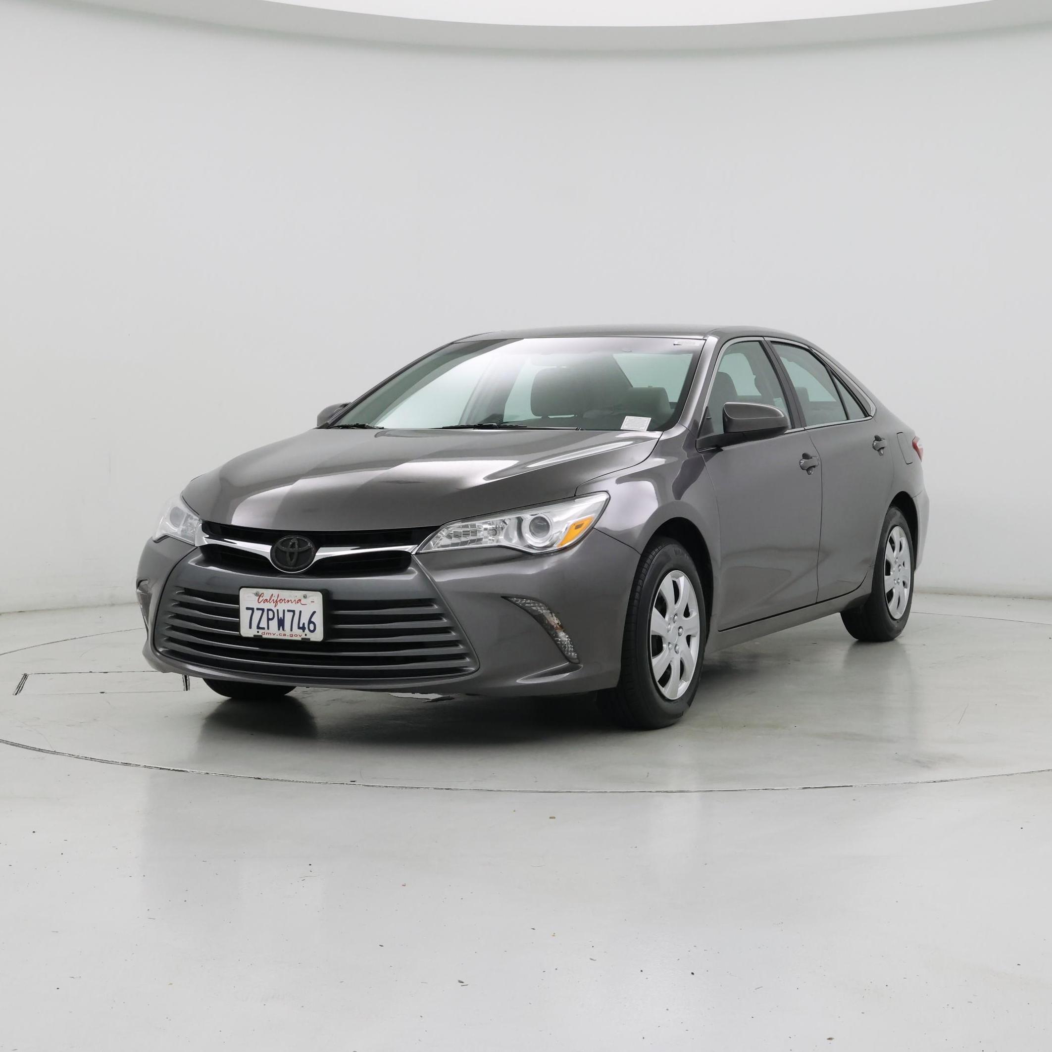 Thumbnail: 2017 Toyota Camry - 4