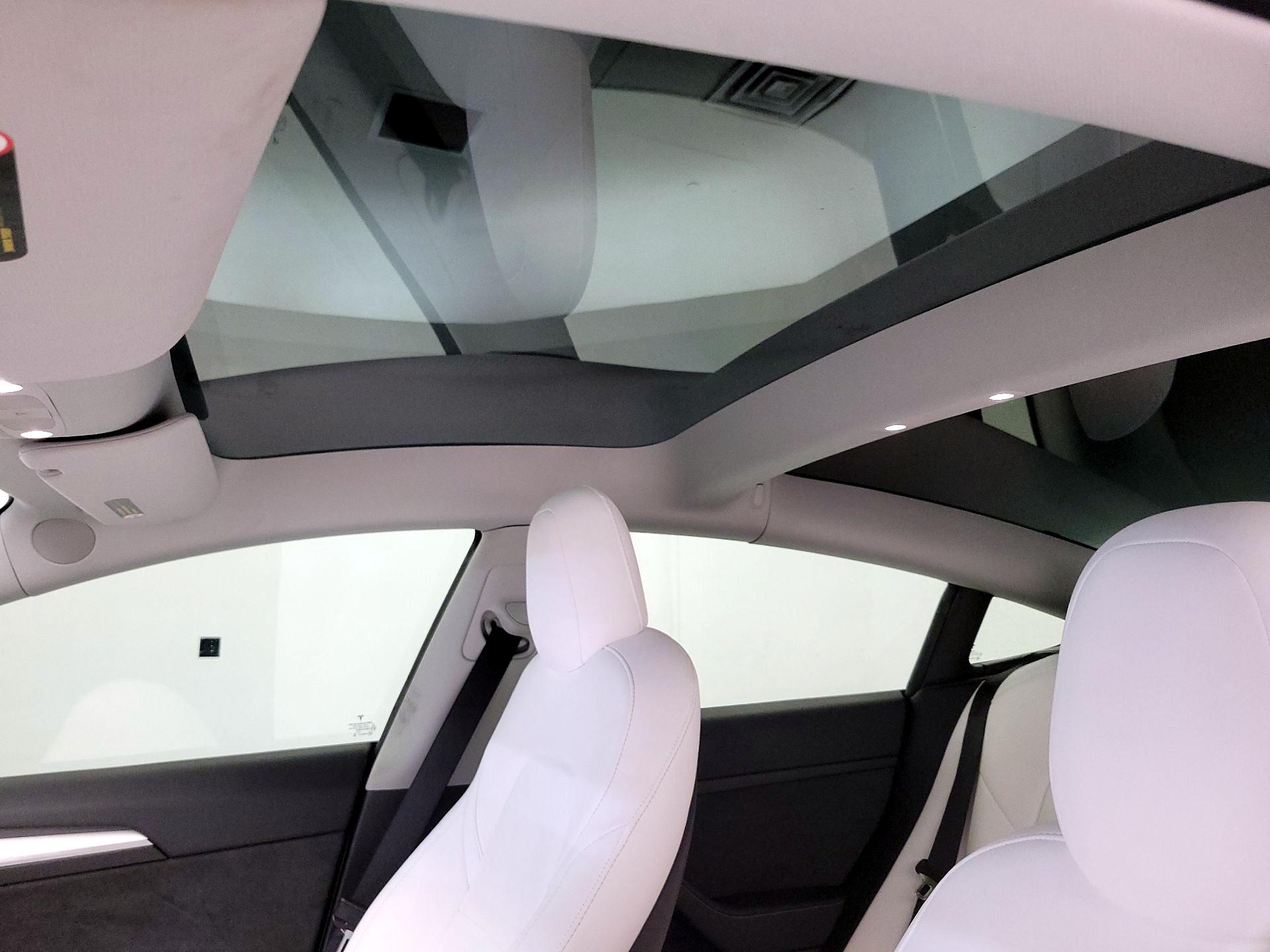 Thumbnail: 2023 Tesla Model 3 - 18