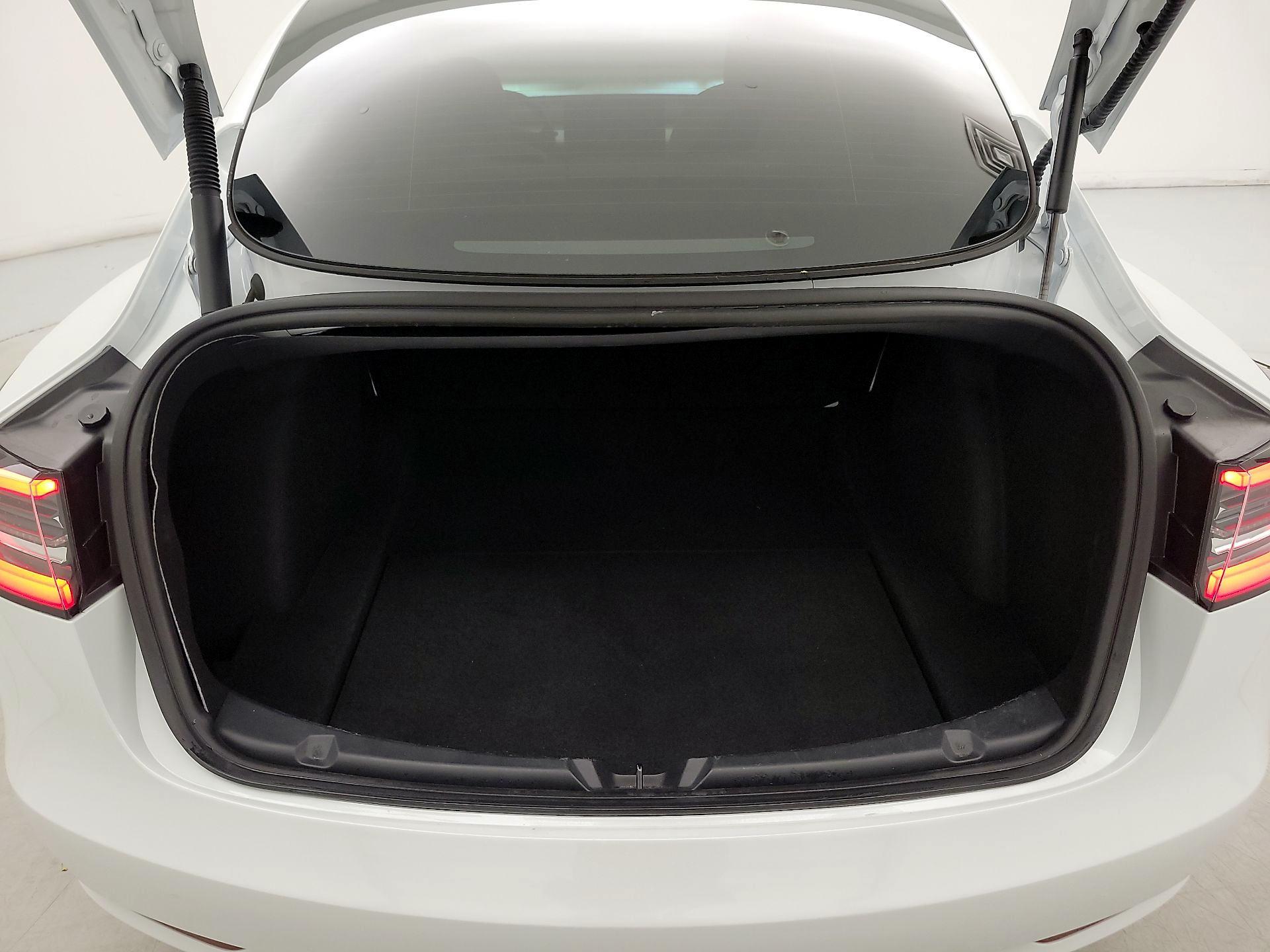 Thumbnail: 2023 Tesla Model 3 - 20